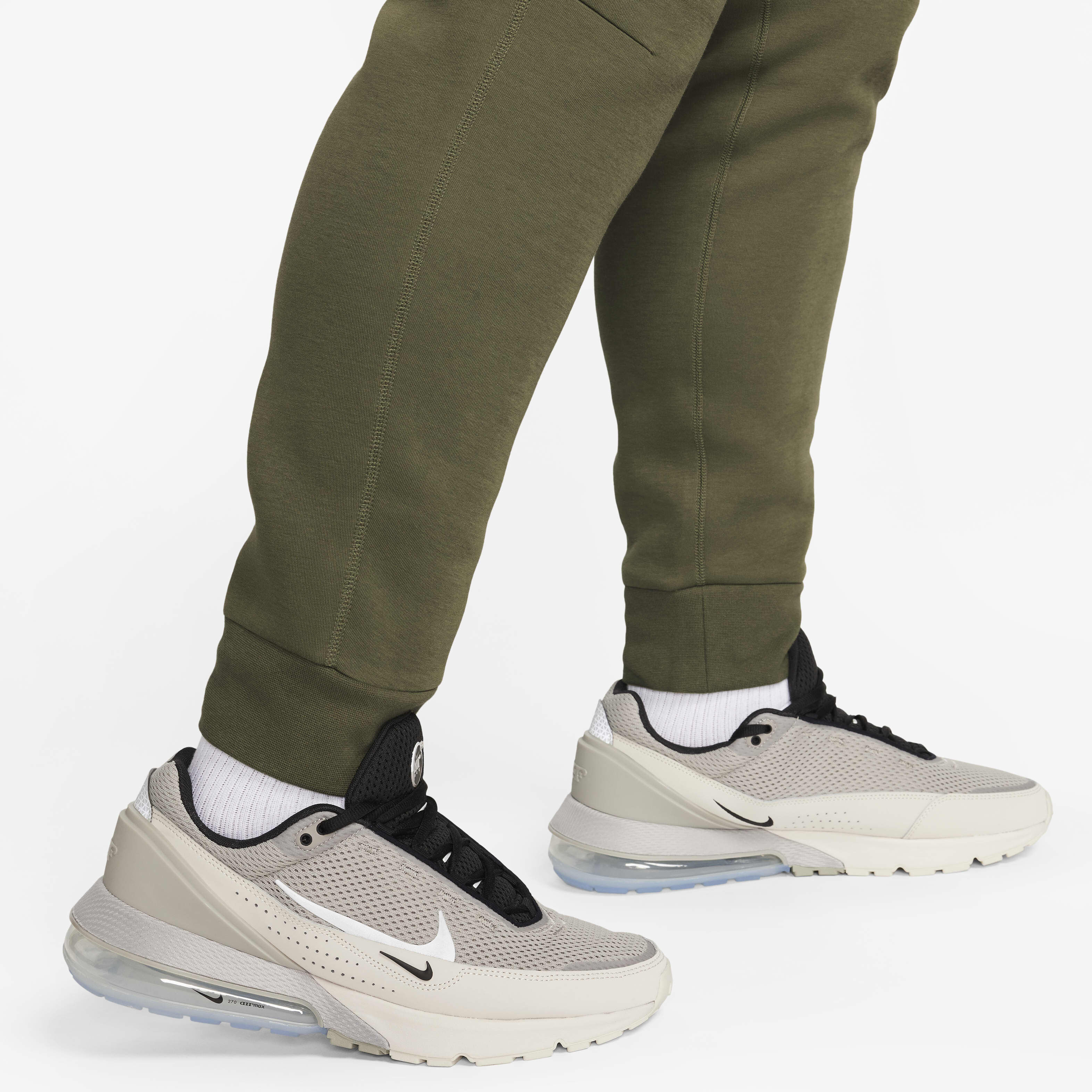 Nike joggers mens medium cheap