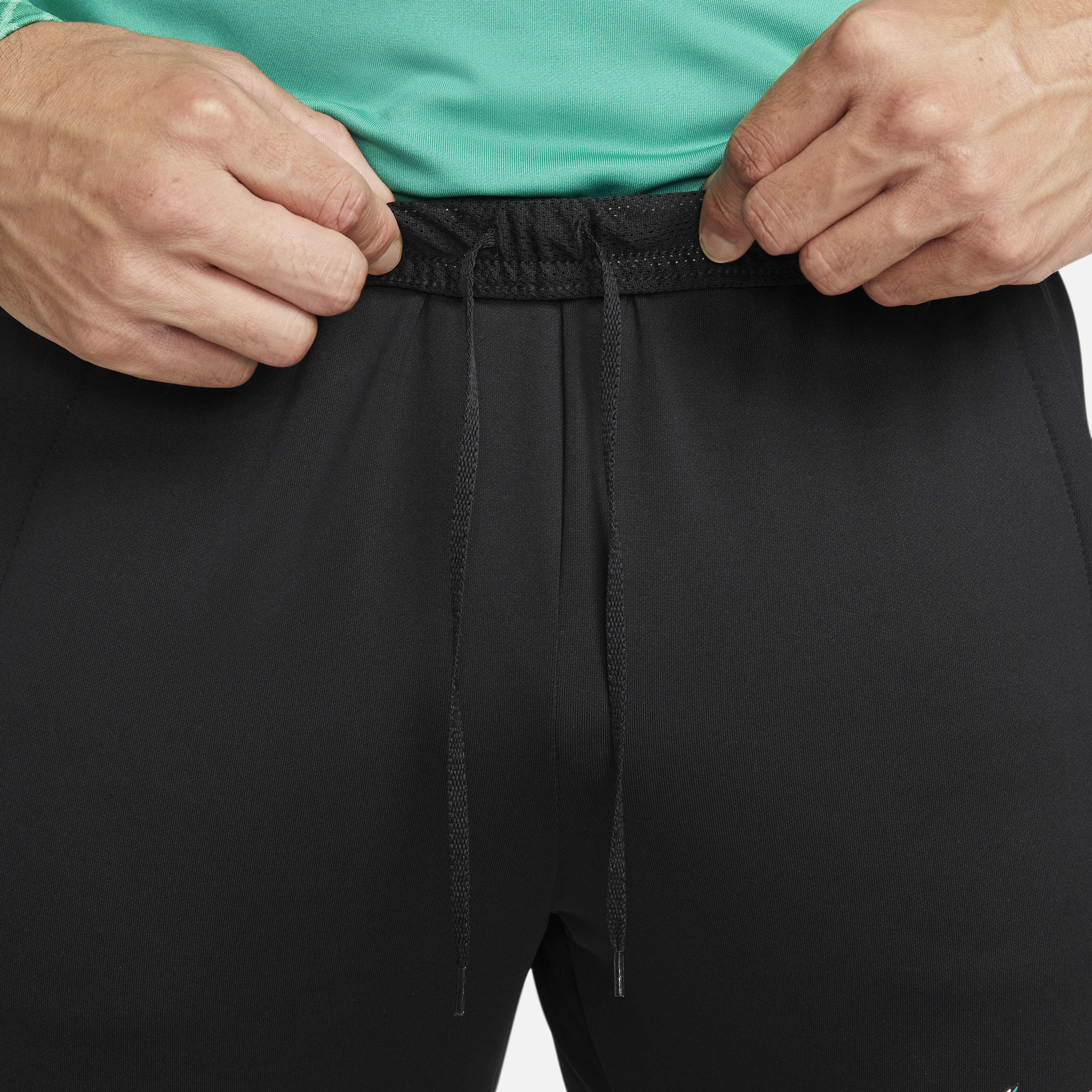 Nike Dri-FIT Strike image number 3