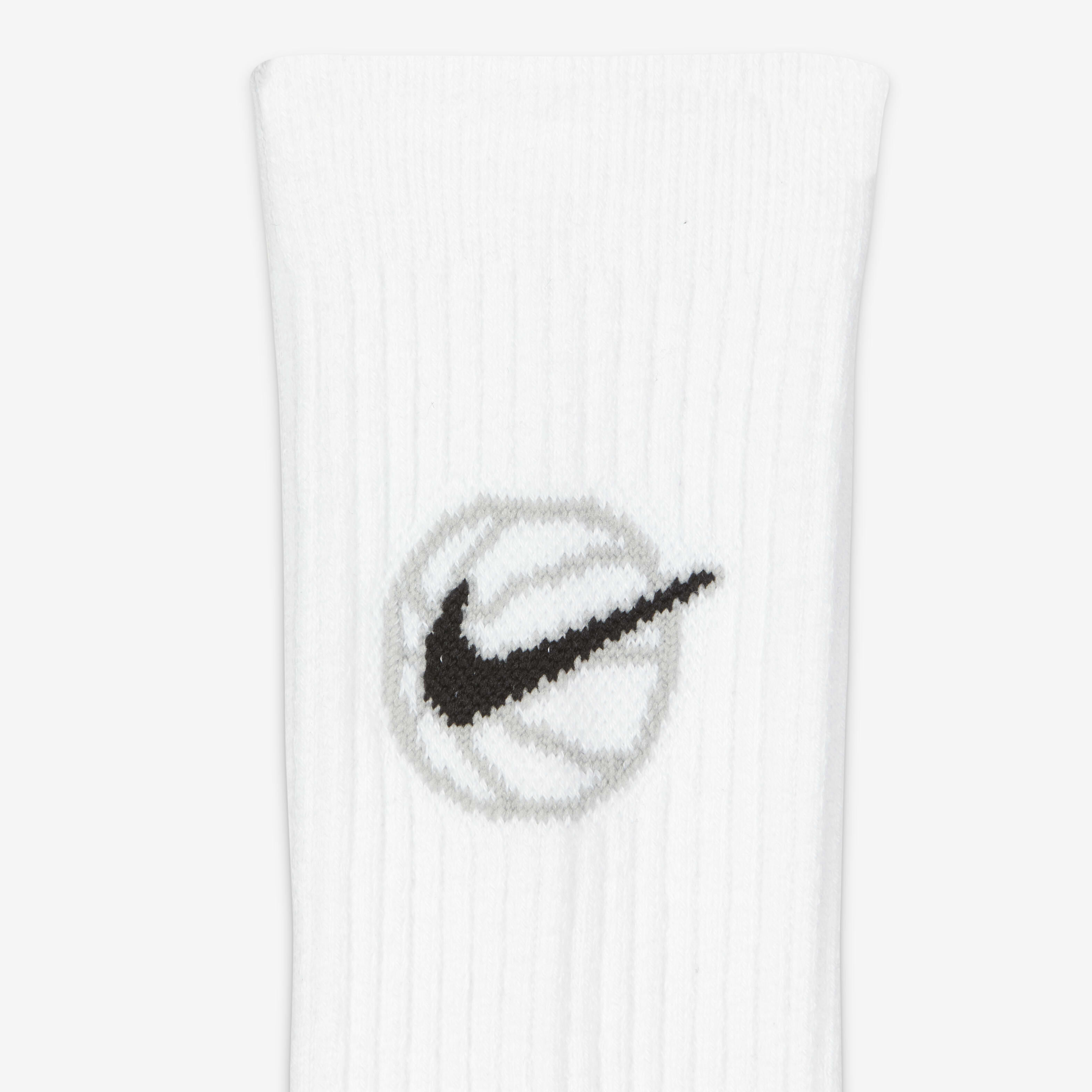 Buy Nike Everyday Crew Basketball Socks 3 Pairs White Black Nike Kuwait Official