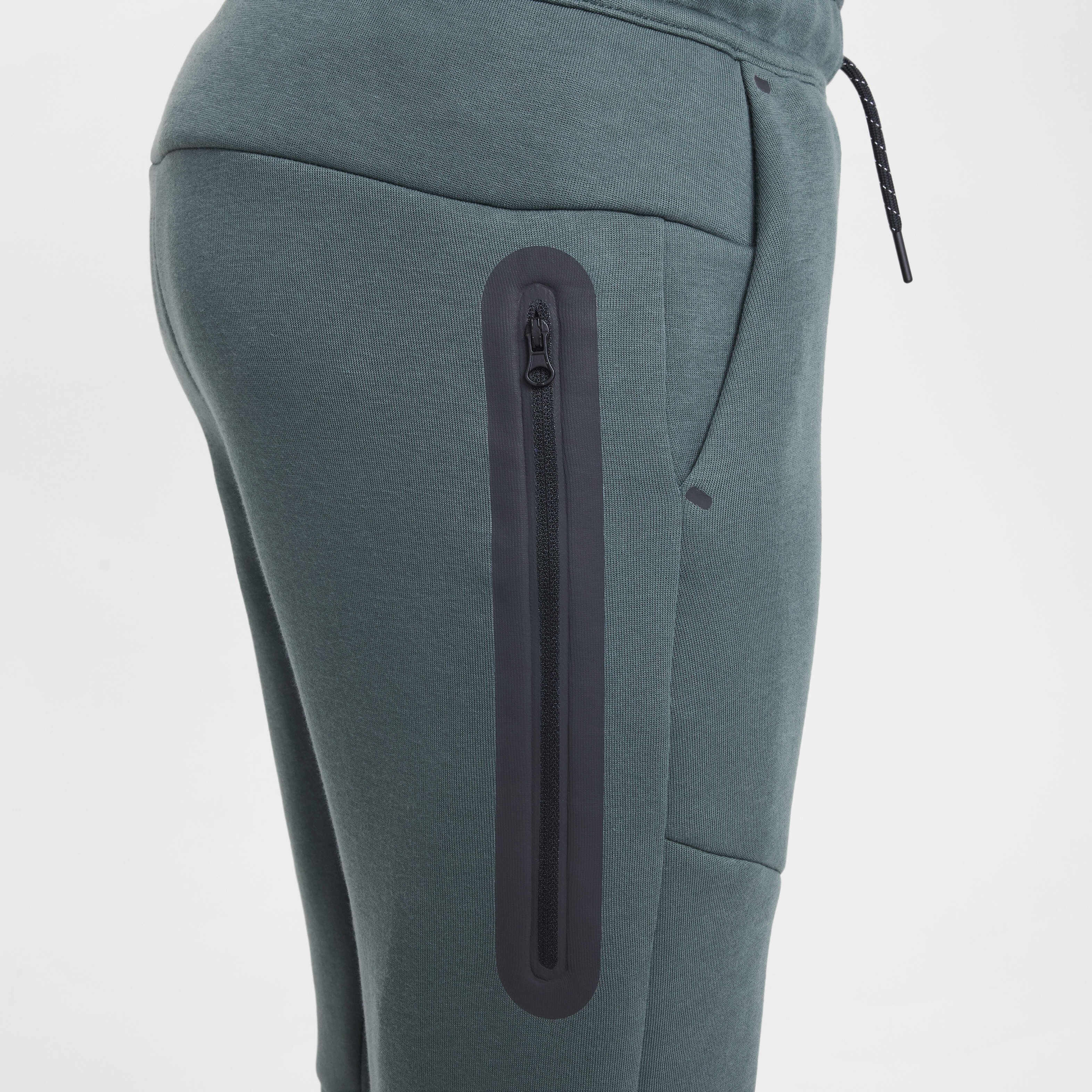 نايكي سبورتسوير تك فليس image number 4