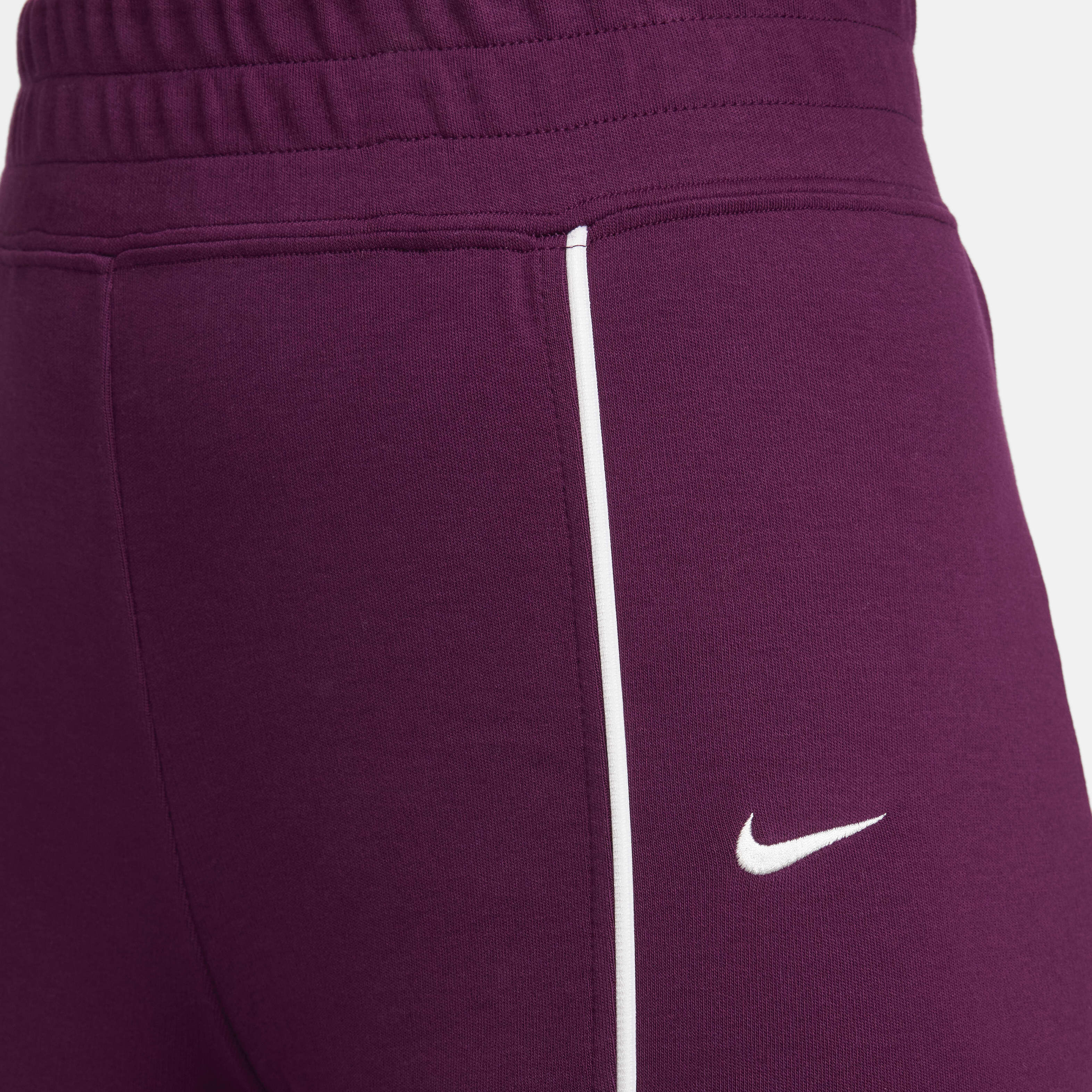 Nike Sportswear Collection image number 2