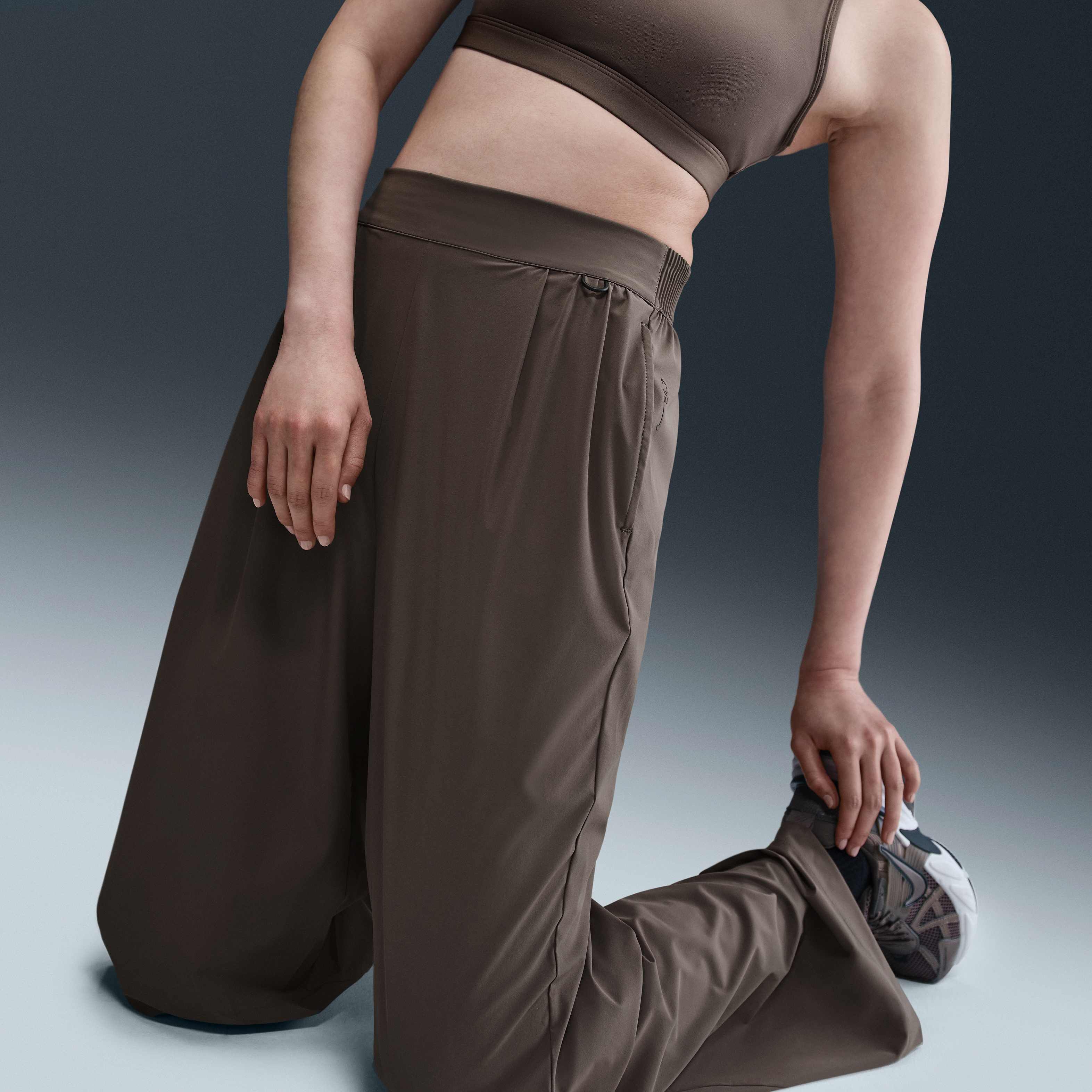 Nike 24.7 PerfectStretch image number 4