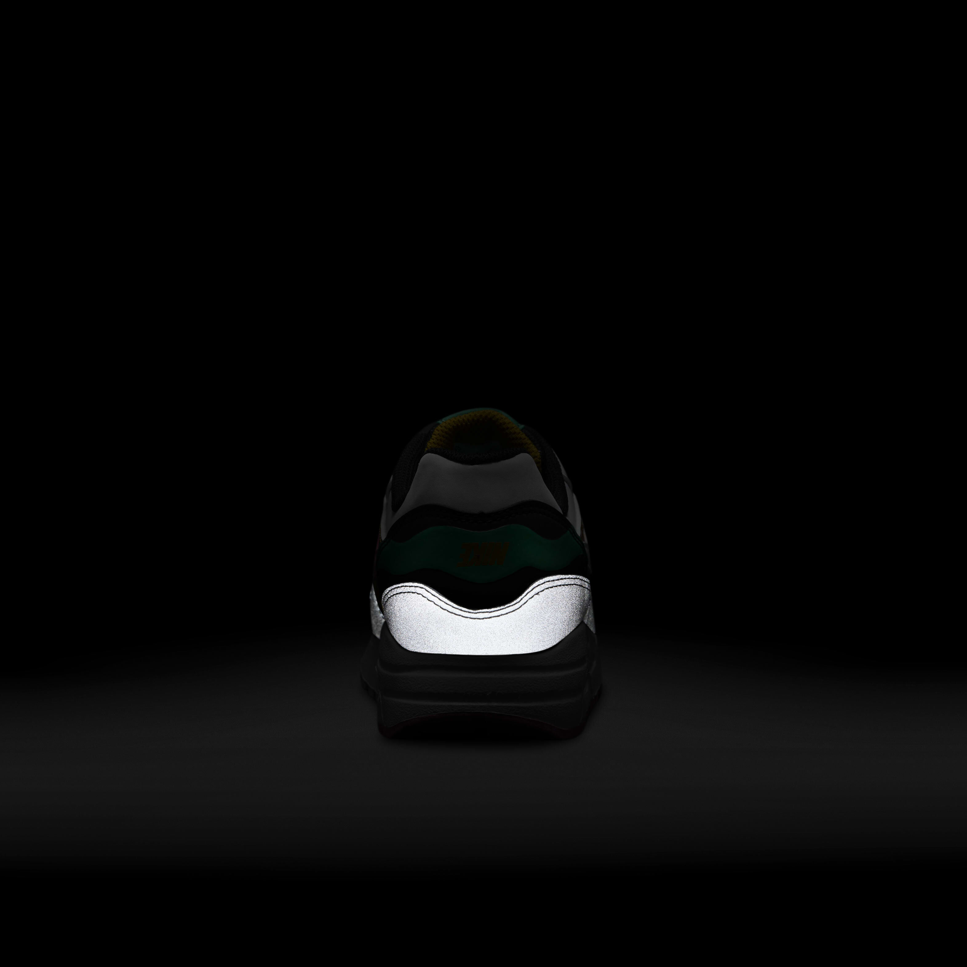 Nike Air Max 1 SE image number 9