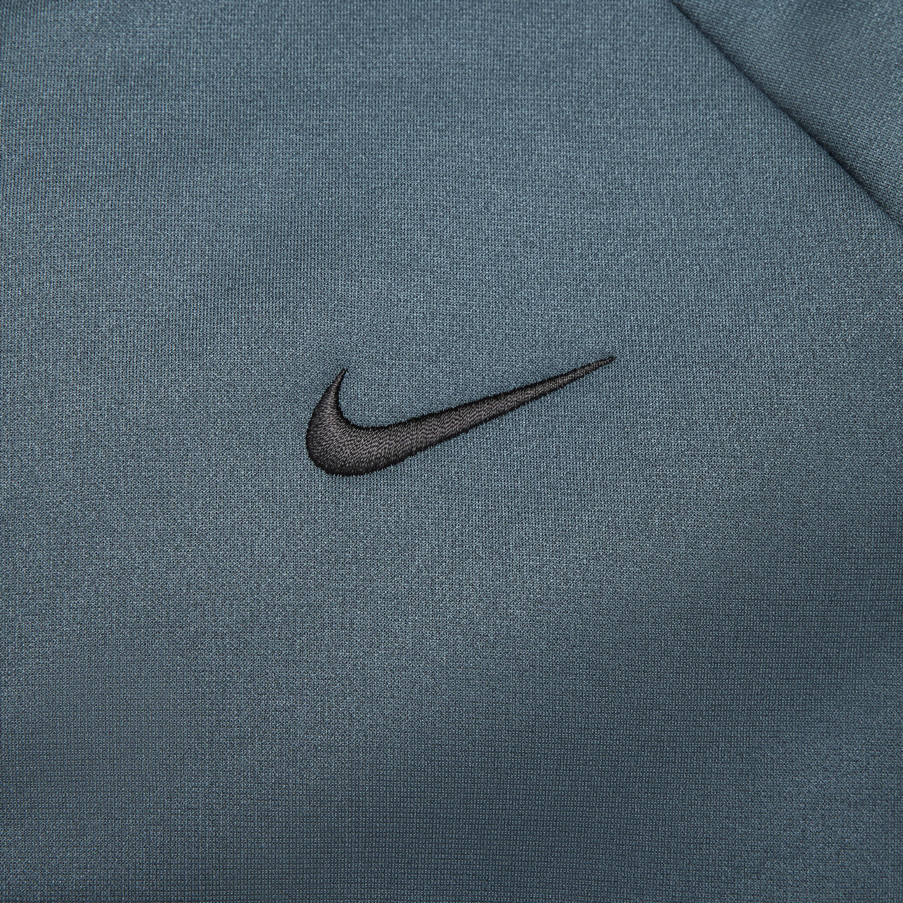 Nike Therma image number 3