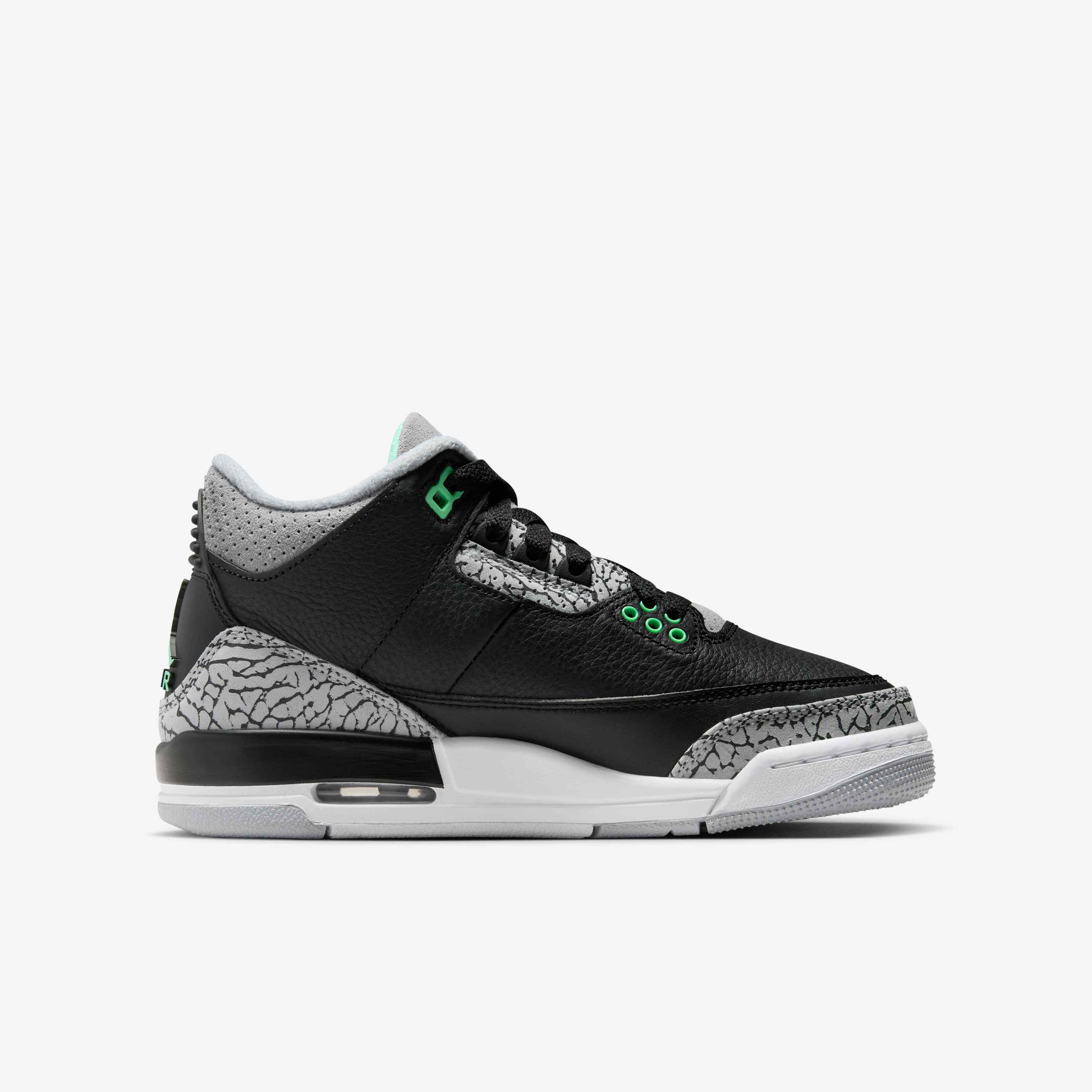 Air Jordan 3 Retro 'Medium Olive' image number 2