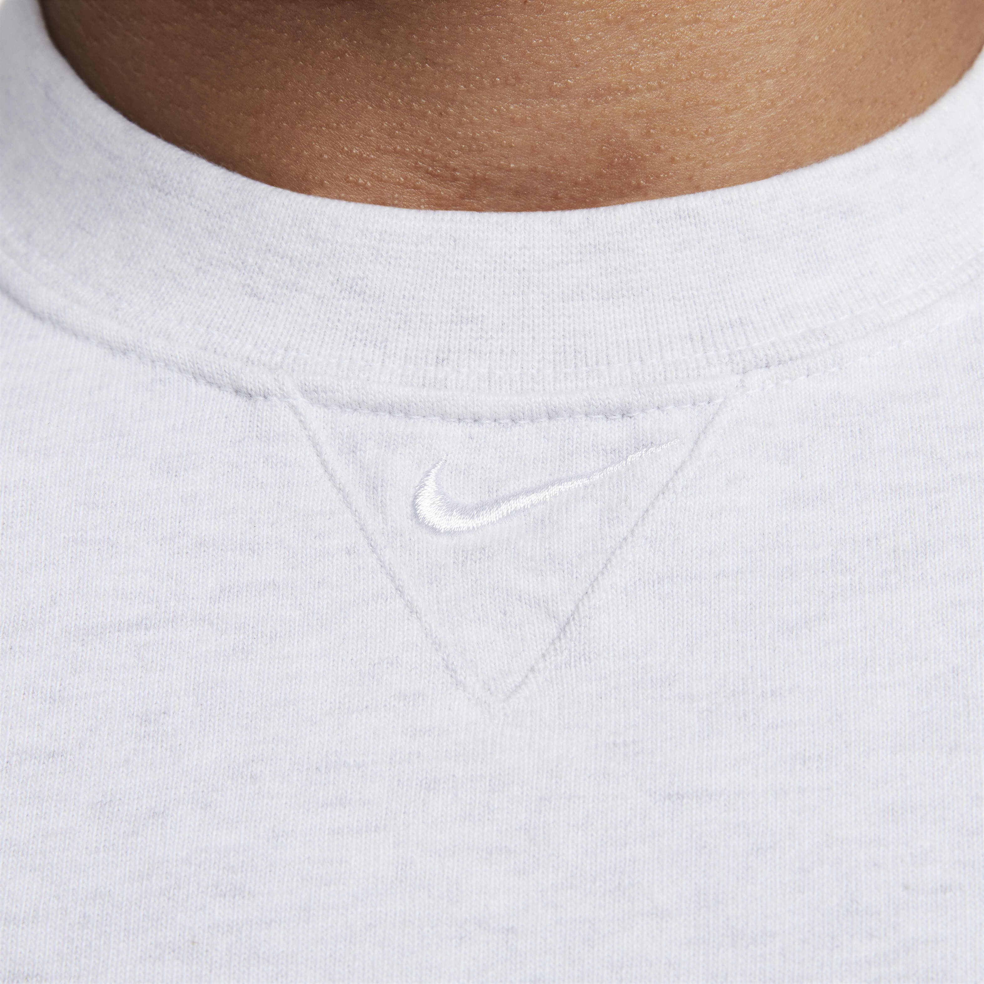 Nike Solo Swoosh image number 3
