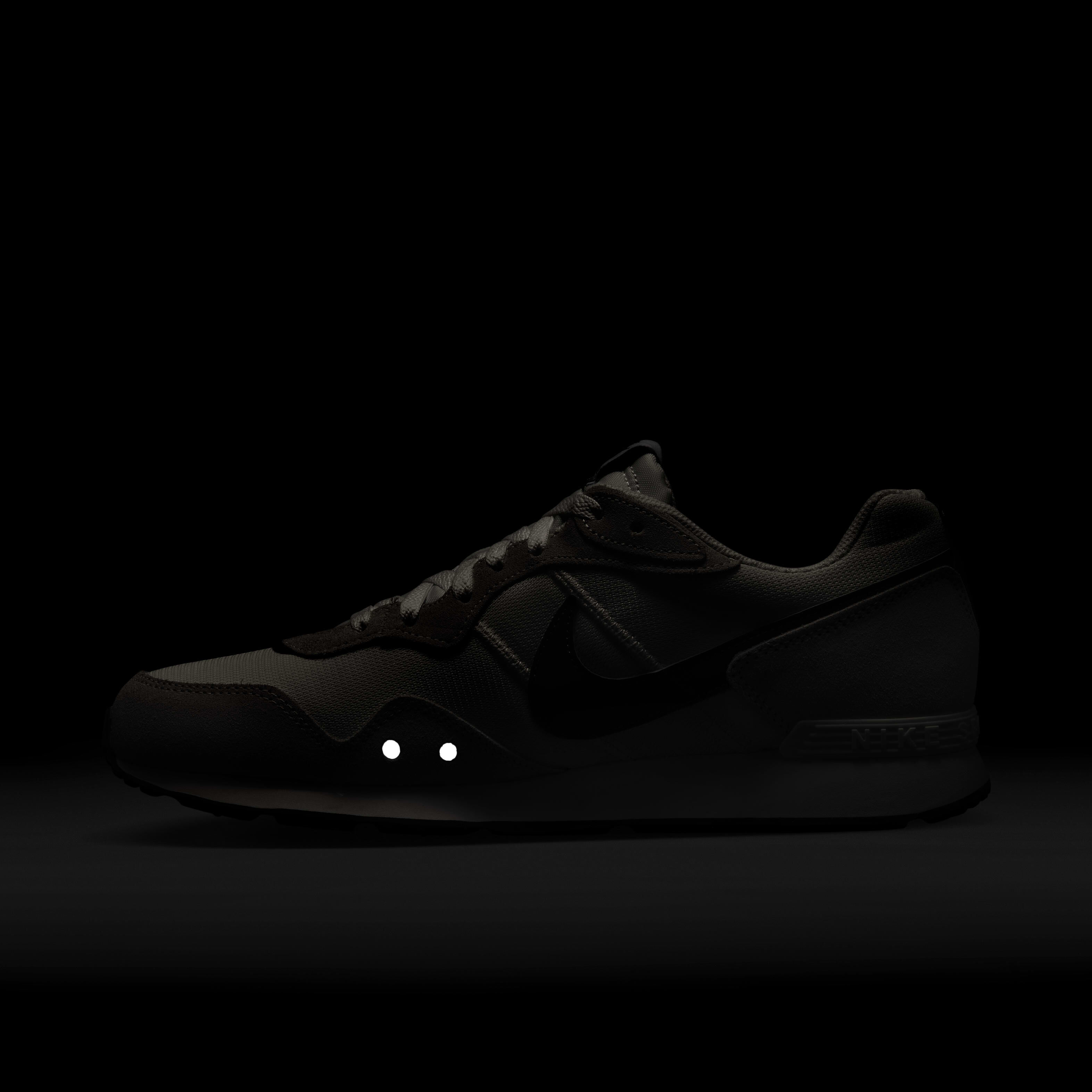 Nike Venture Runner image number 11