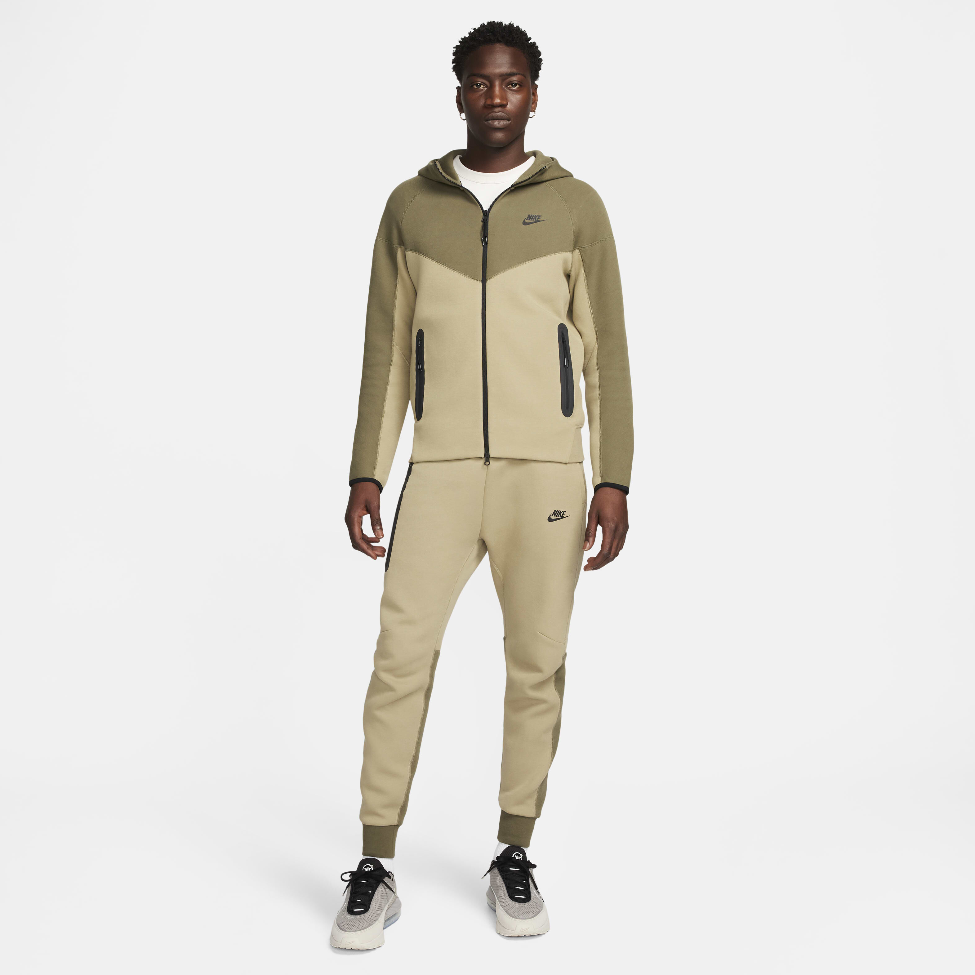 Nike Sportswear Tech Fleece image number 8