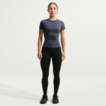 Nike Universa