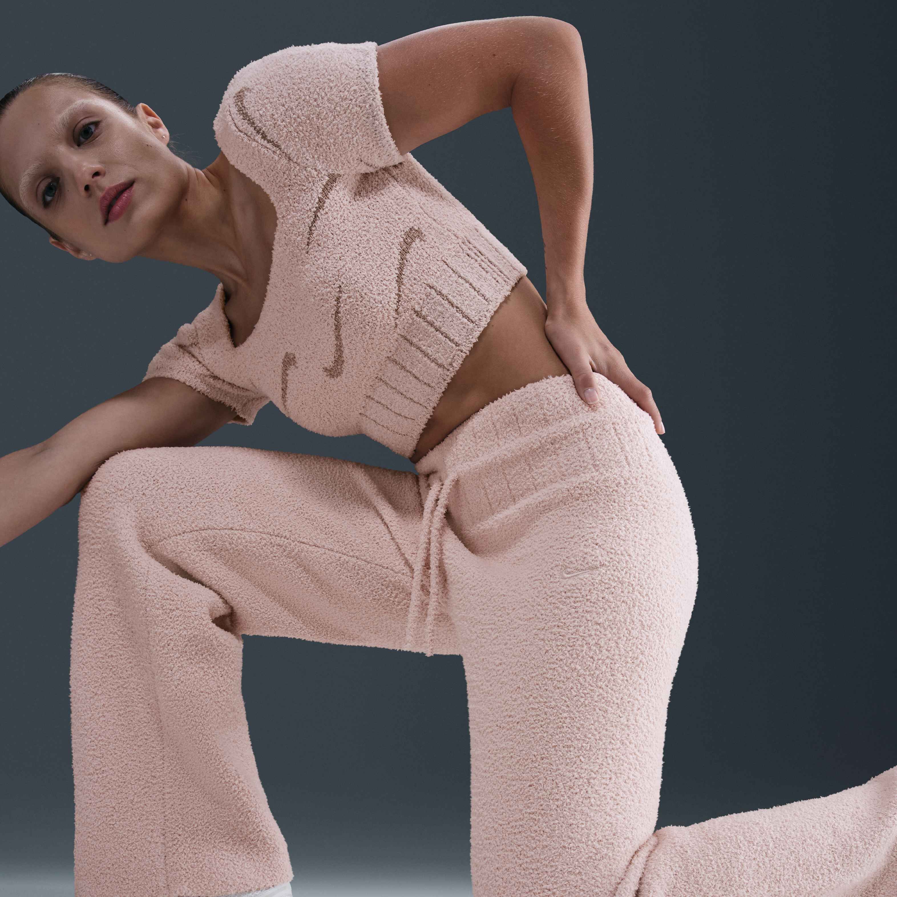 Nike Sportswear Phoenix Cosy Boucl&eacute; image number 4