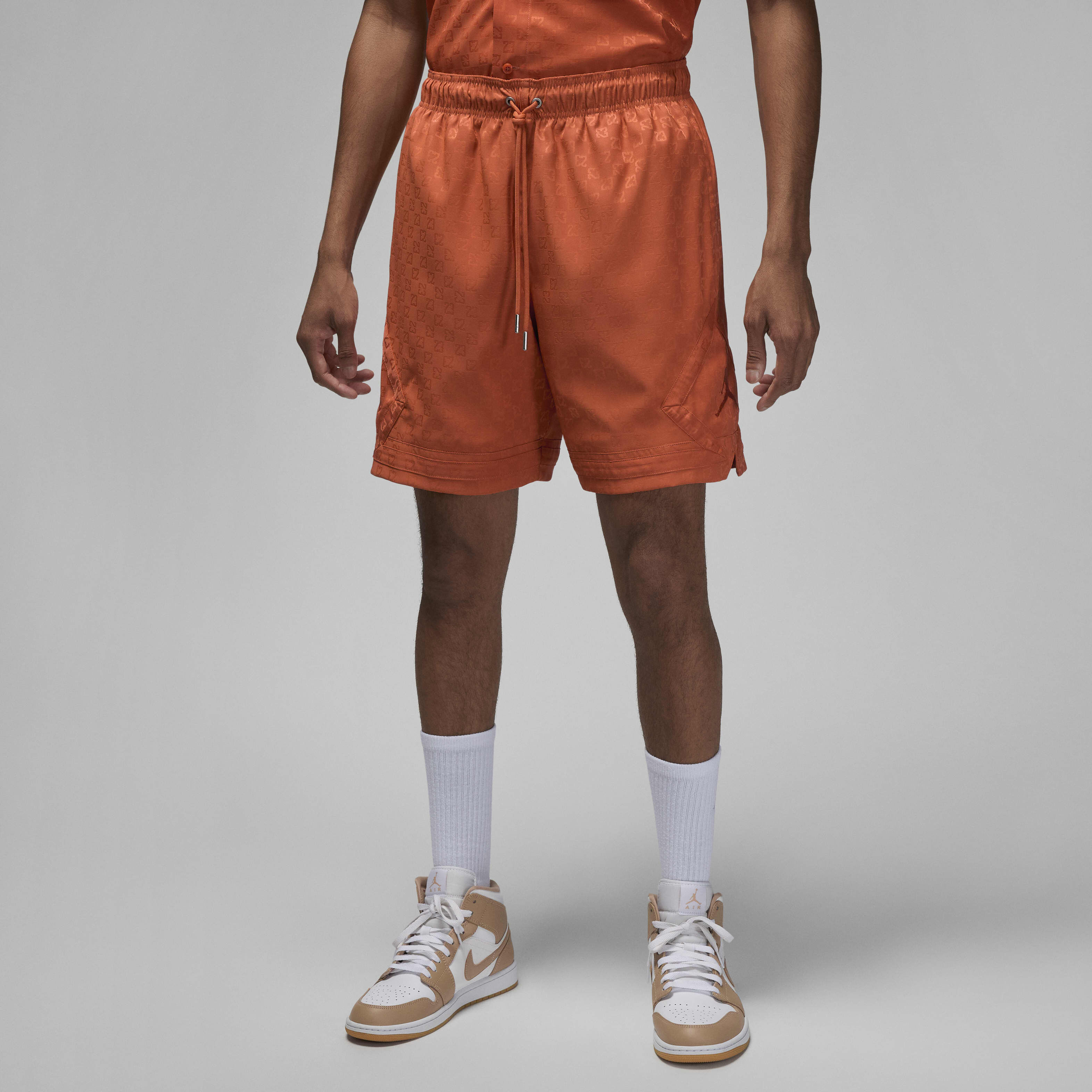 Jordan Essentials image number 0