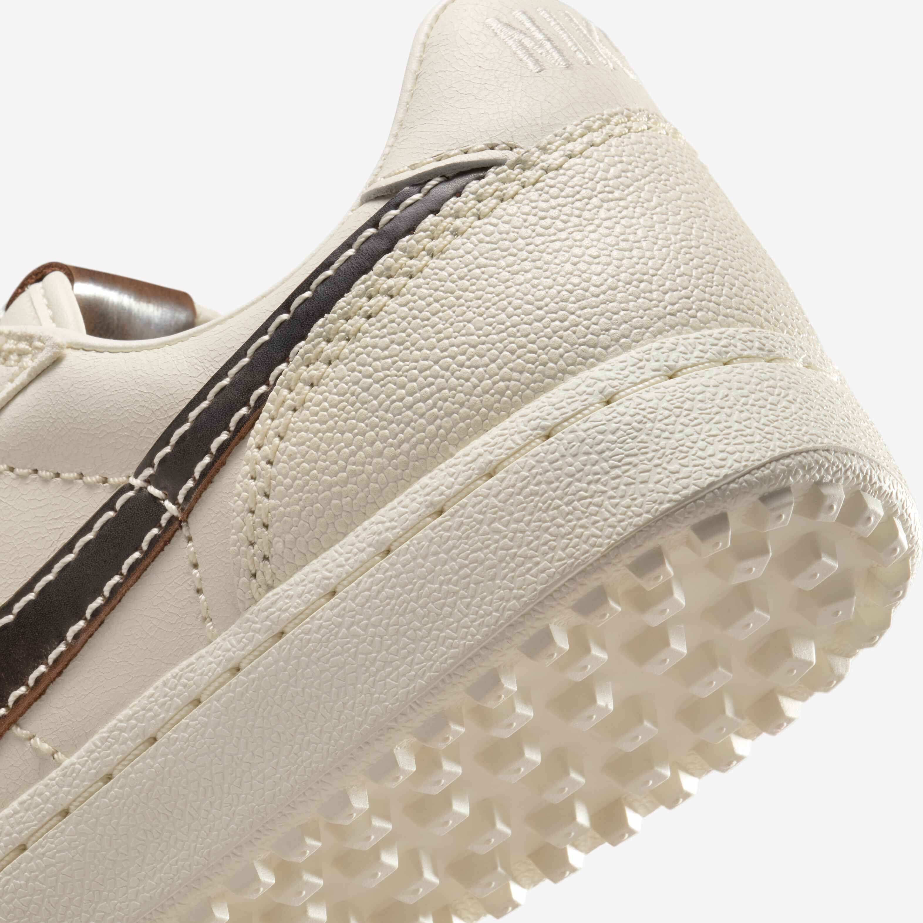 Nike Field General image number 7