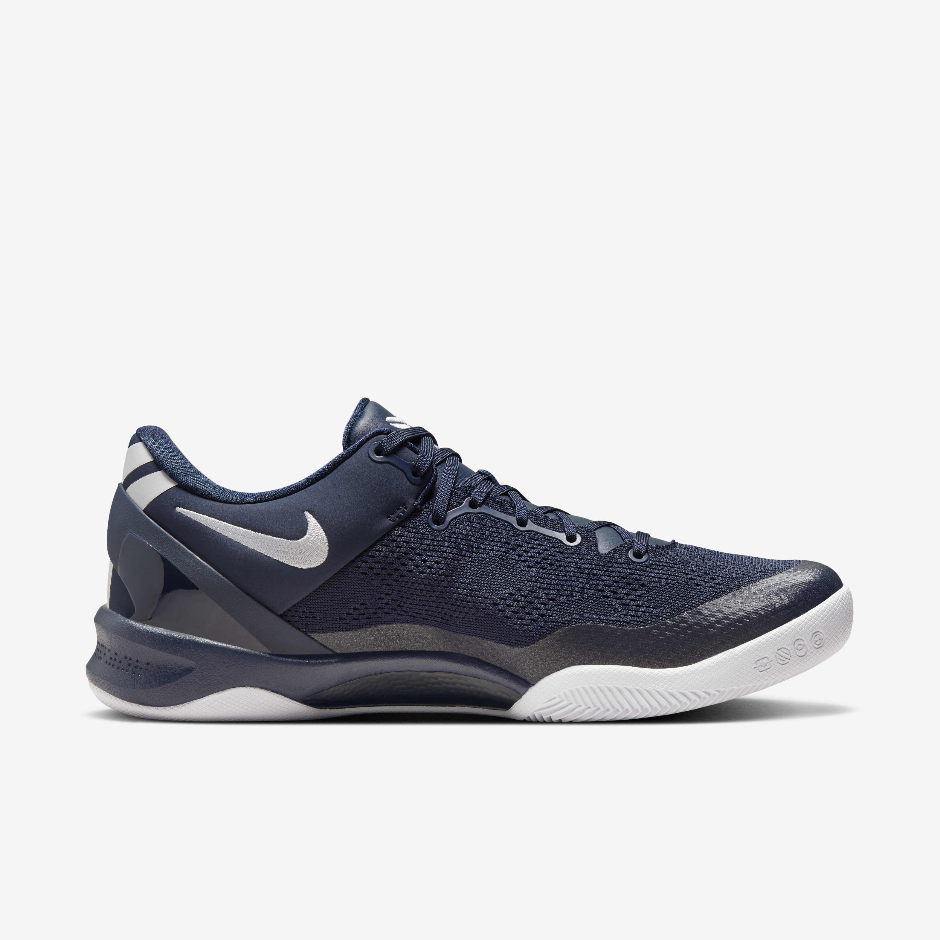Nike college basketball shoes discount