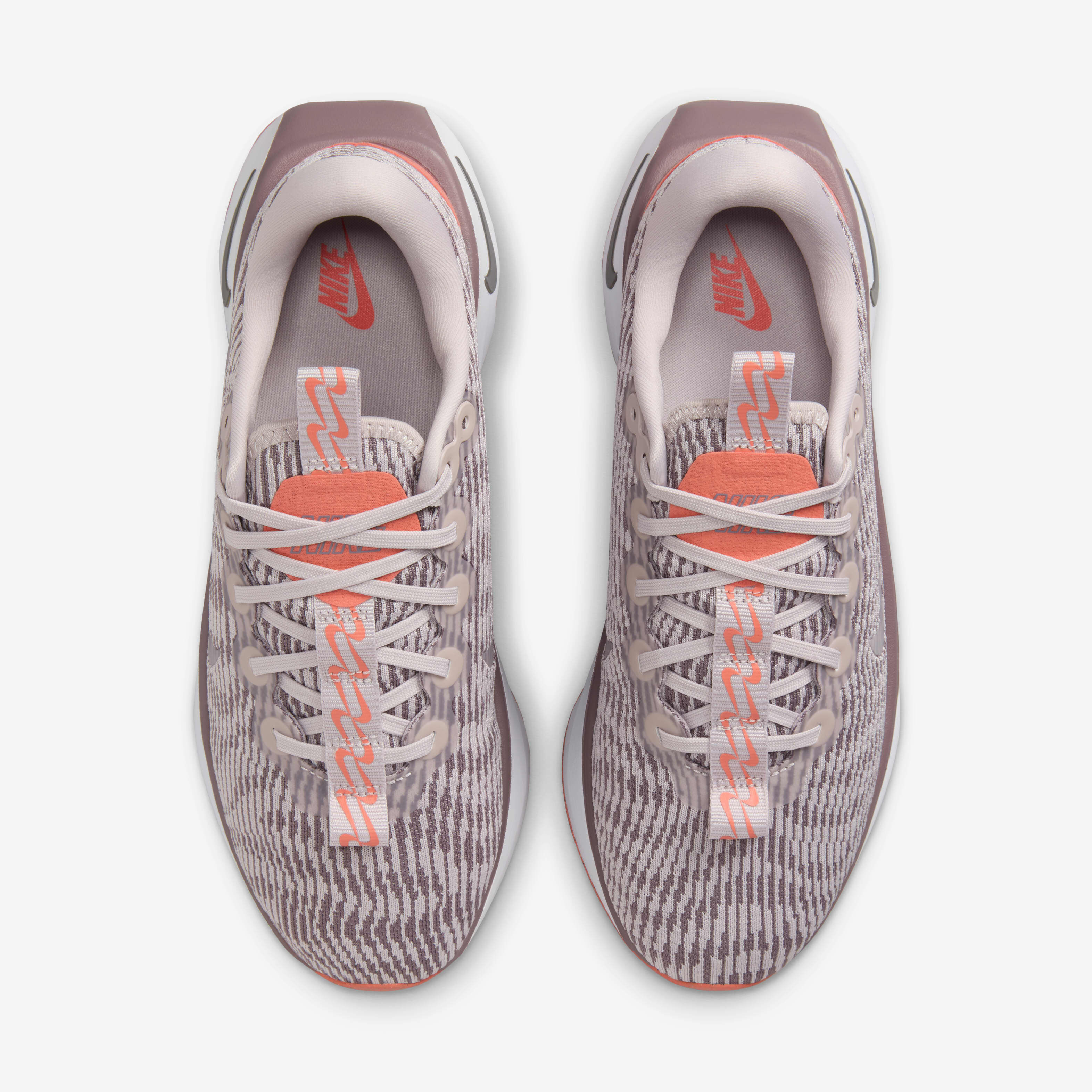 Nike Motiva image number 3