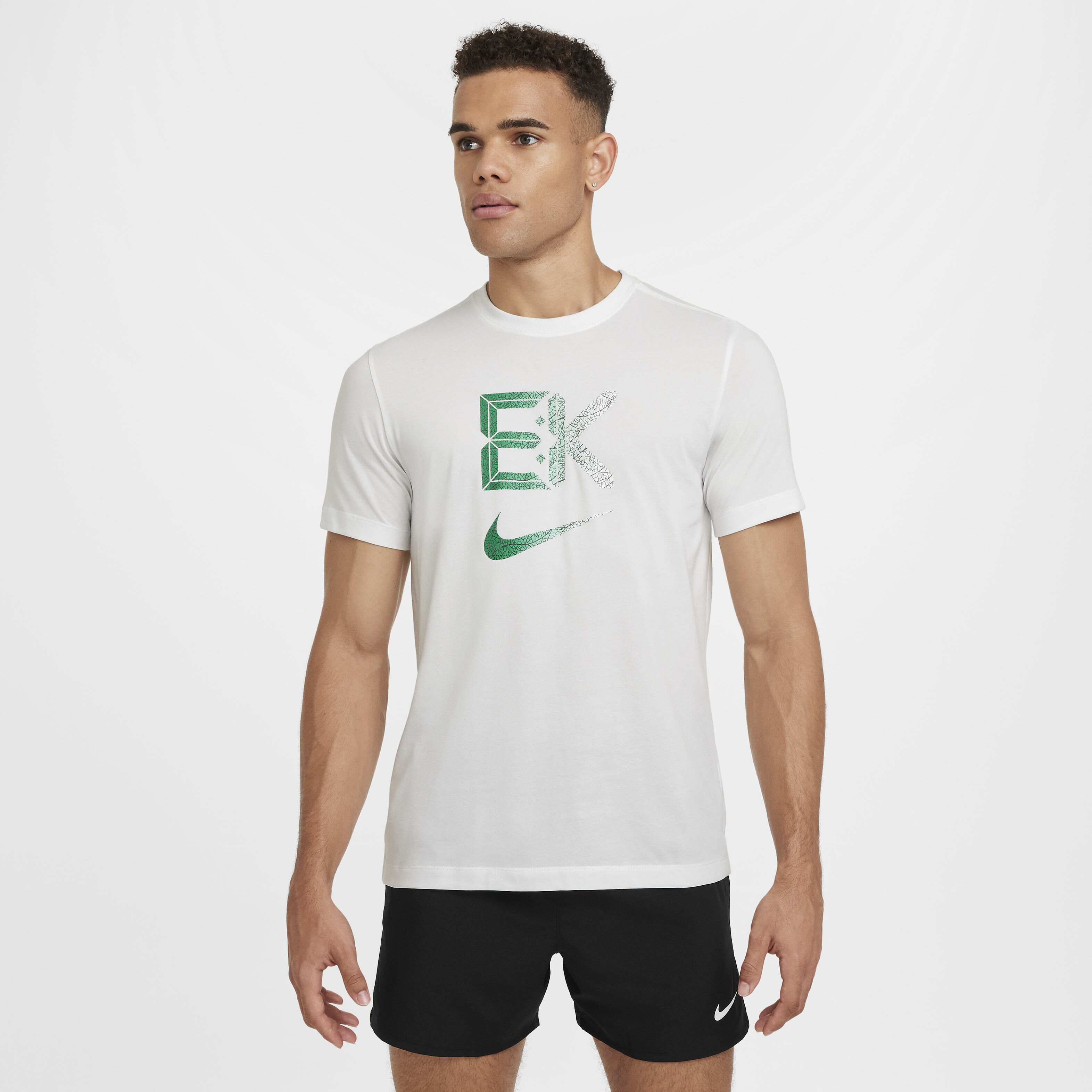 Nike t shirts for men online top