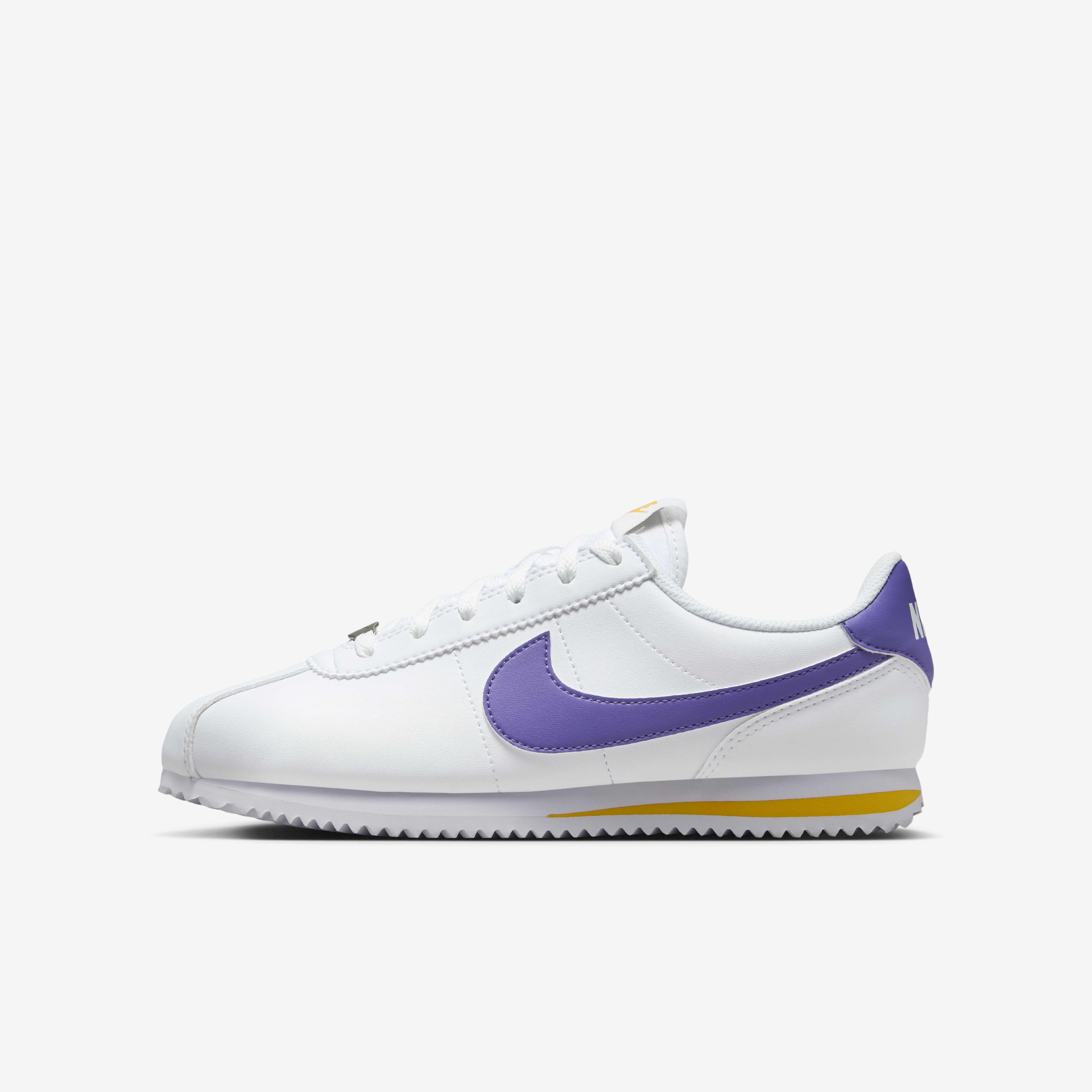 Nike cortez skate shoes top