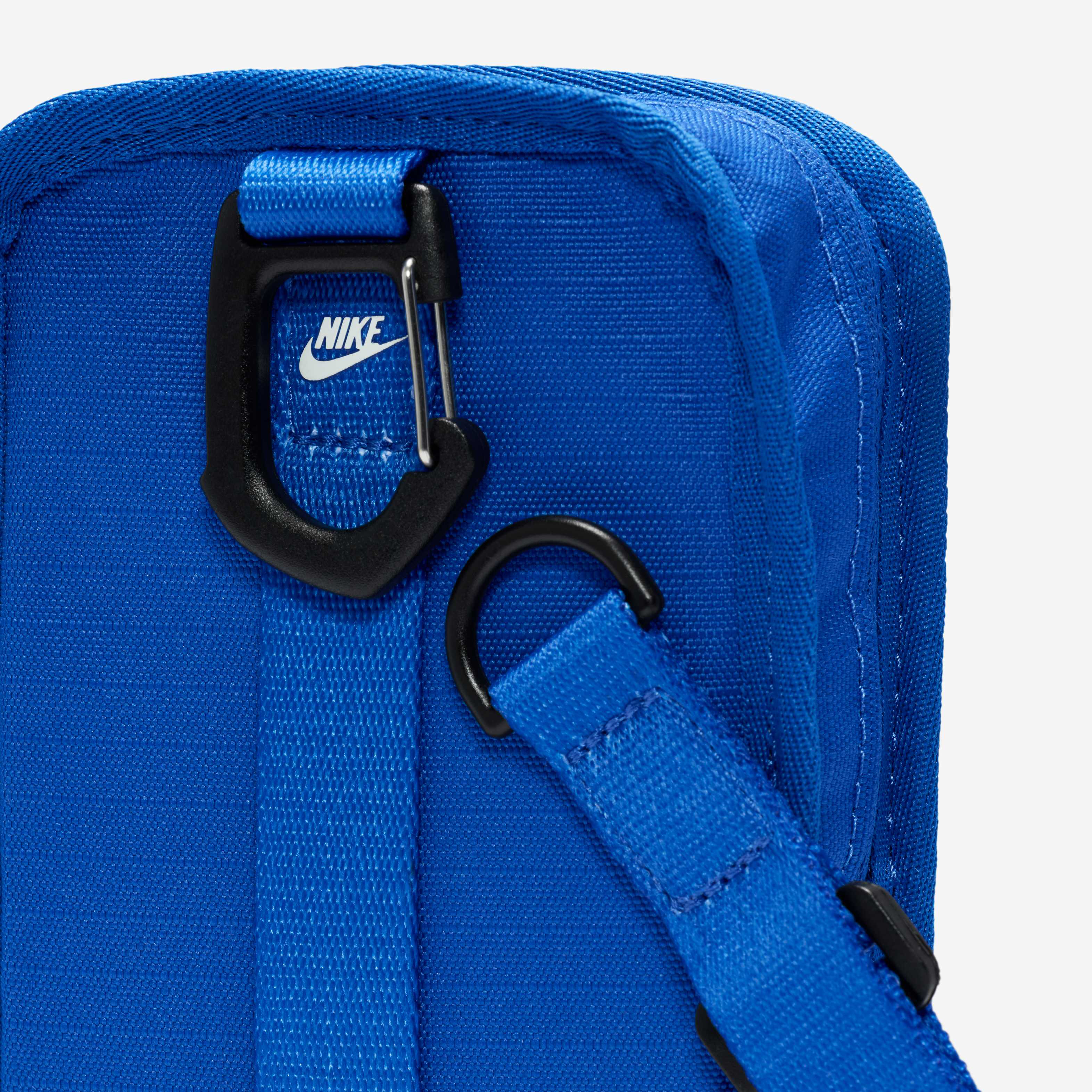 نايكي كلوب image number 5