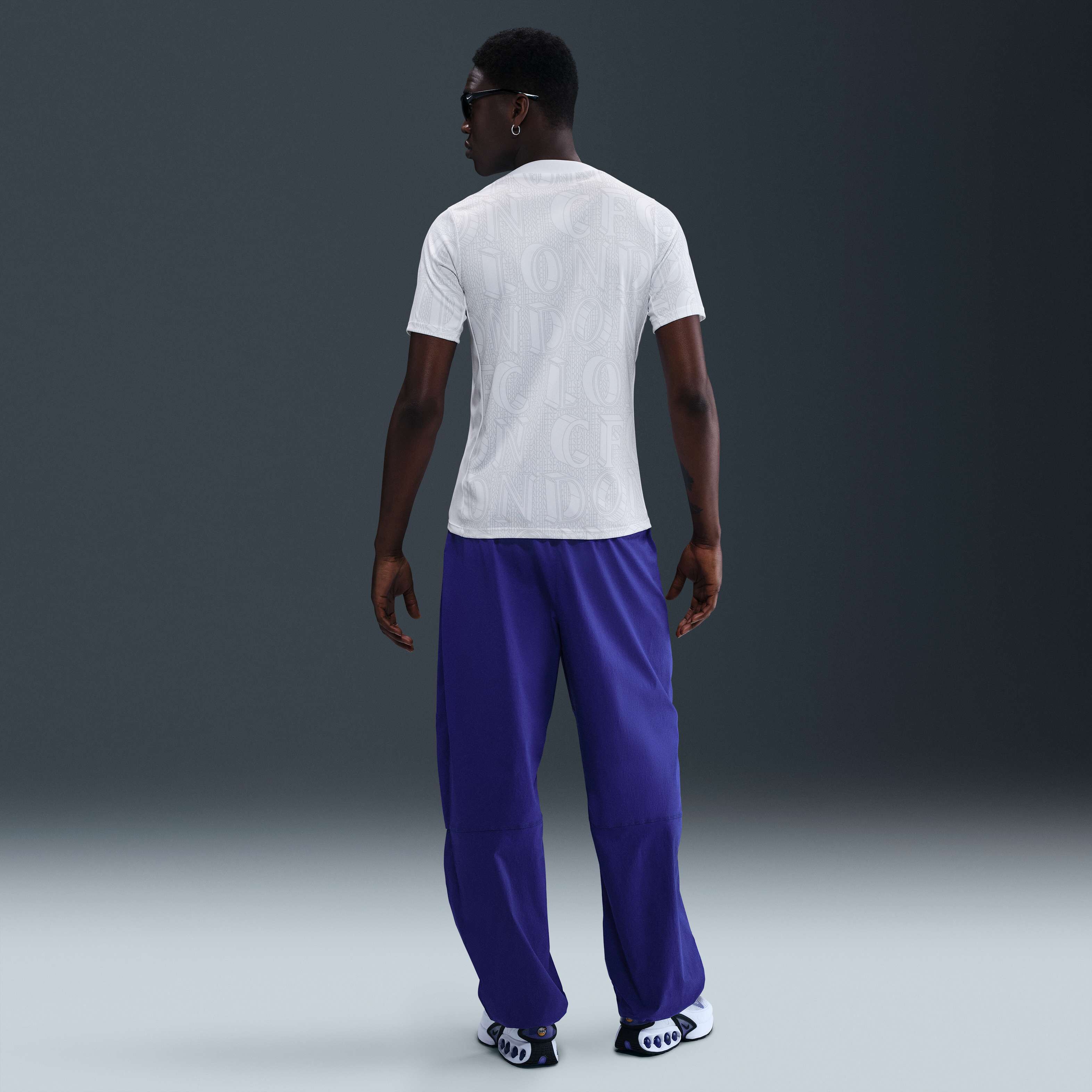 Chelsea F.C. Academy Pro image number 4