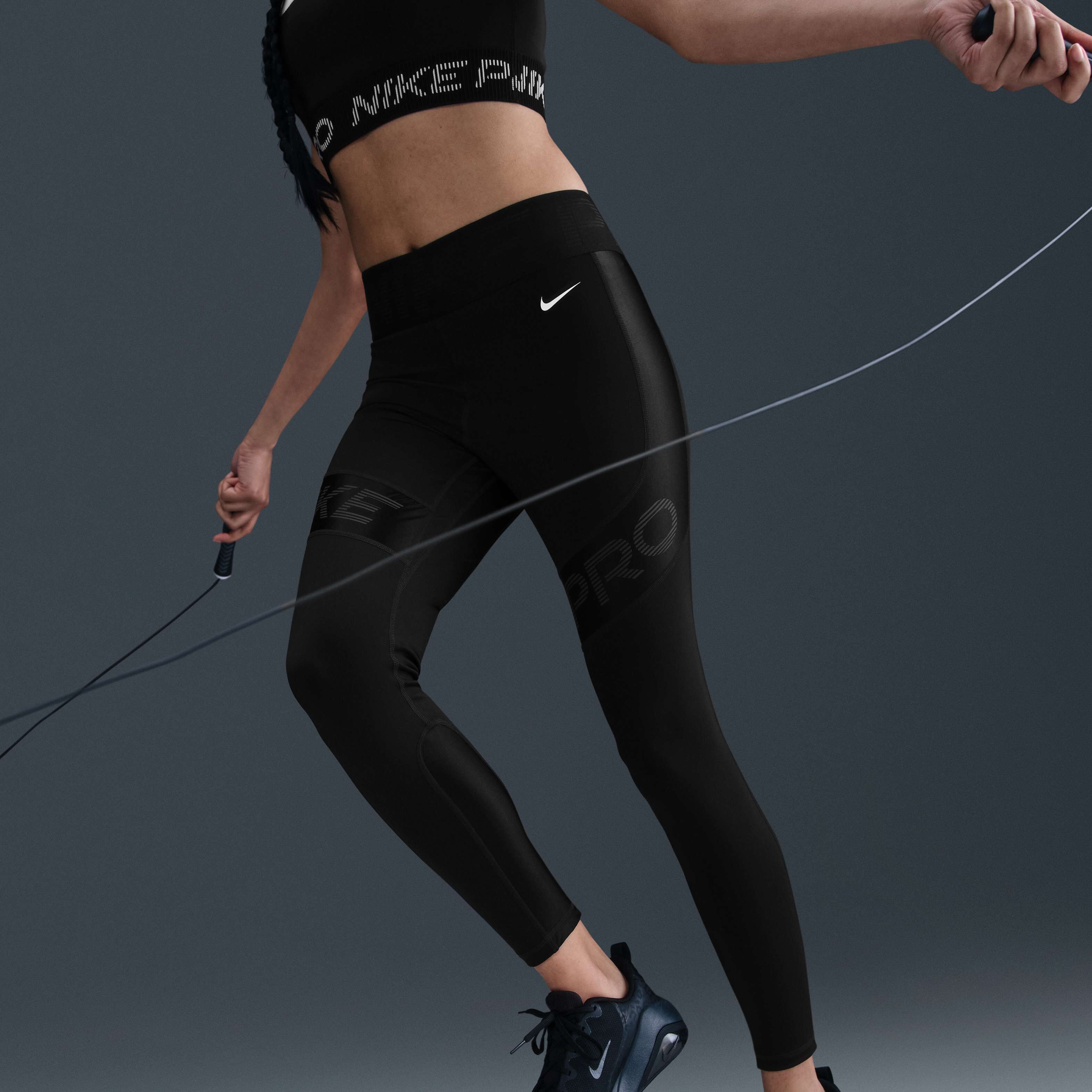 Nike Pro Sculpt image number 4