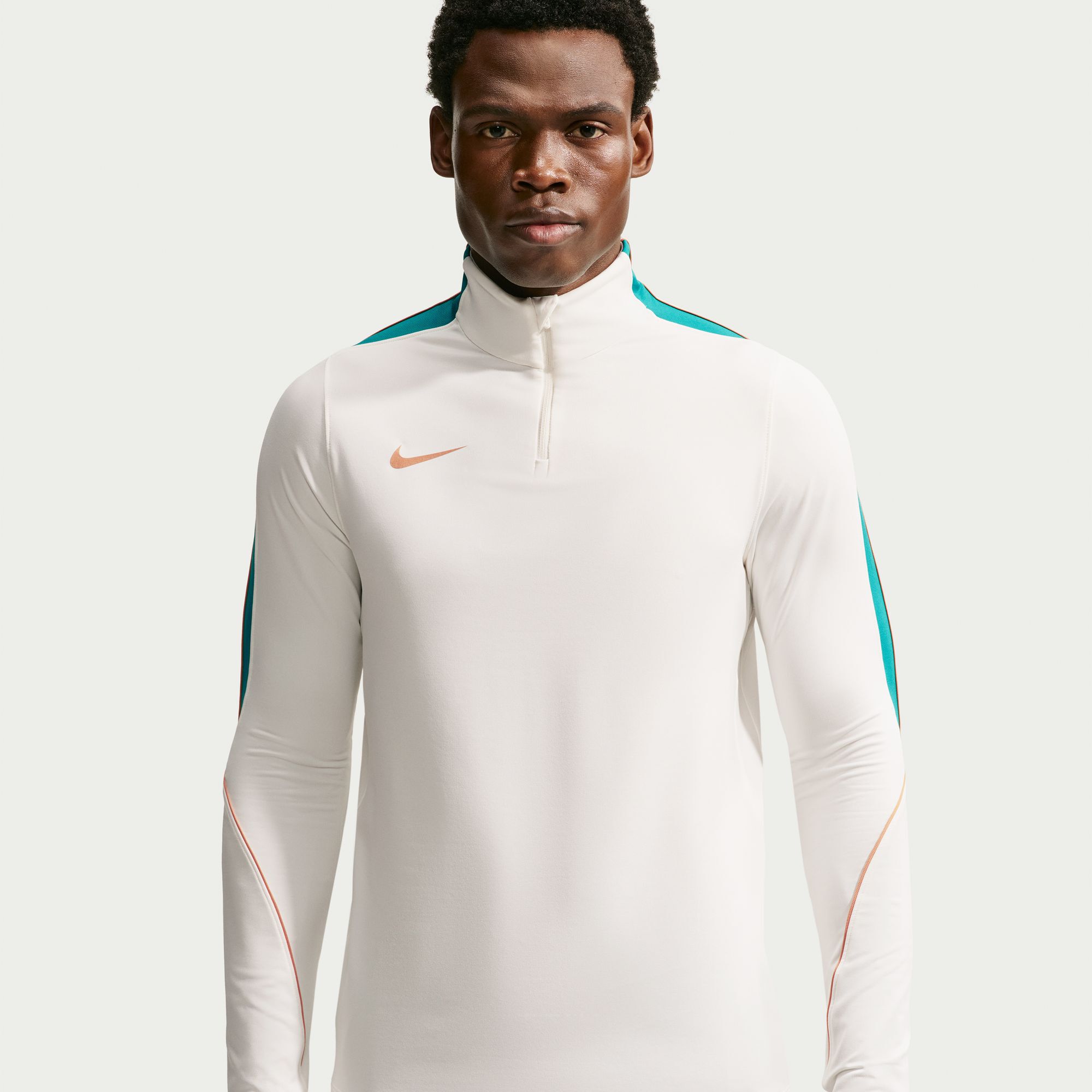 Nike Strike image number 2