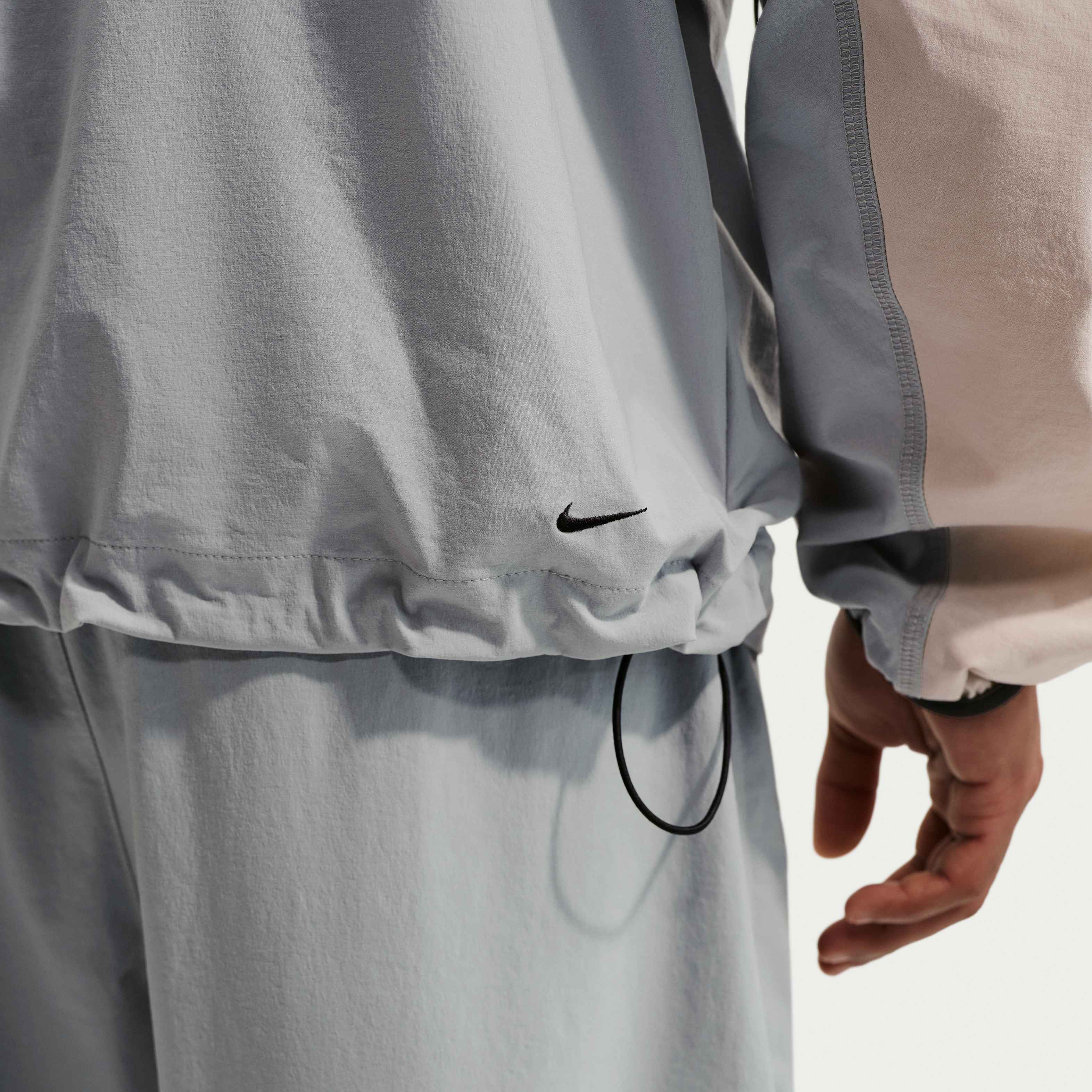 نايكي تك image number 5