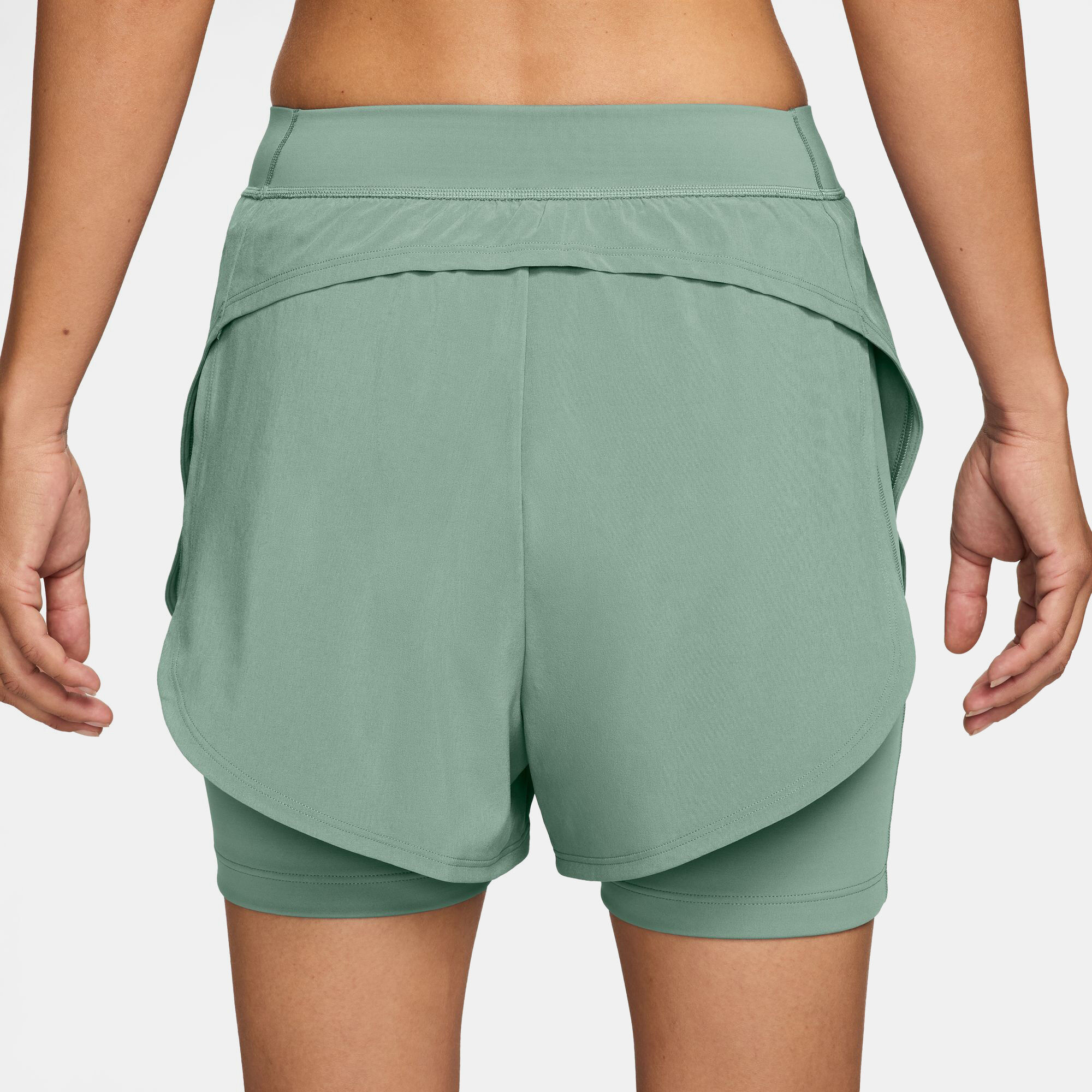 Nike Universa image number 1