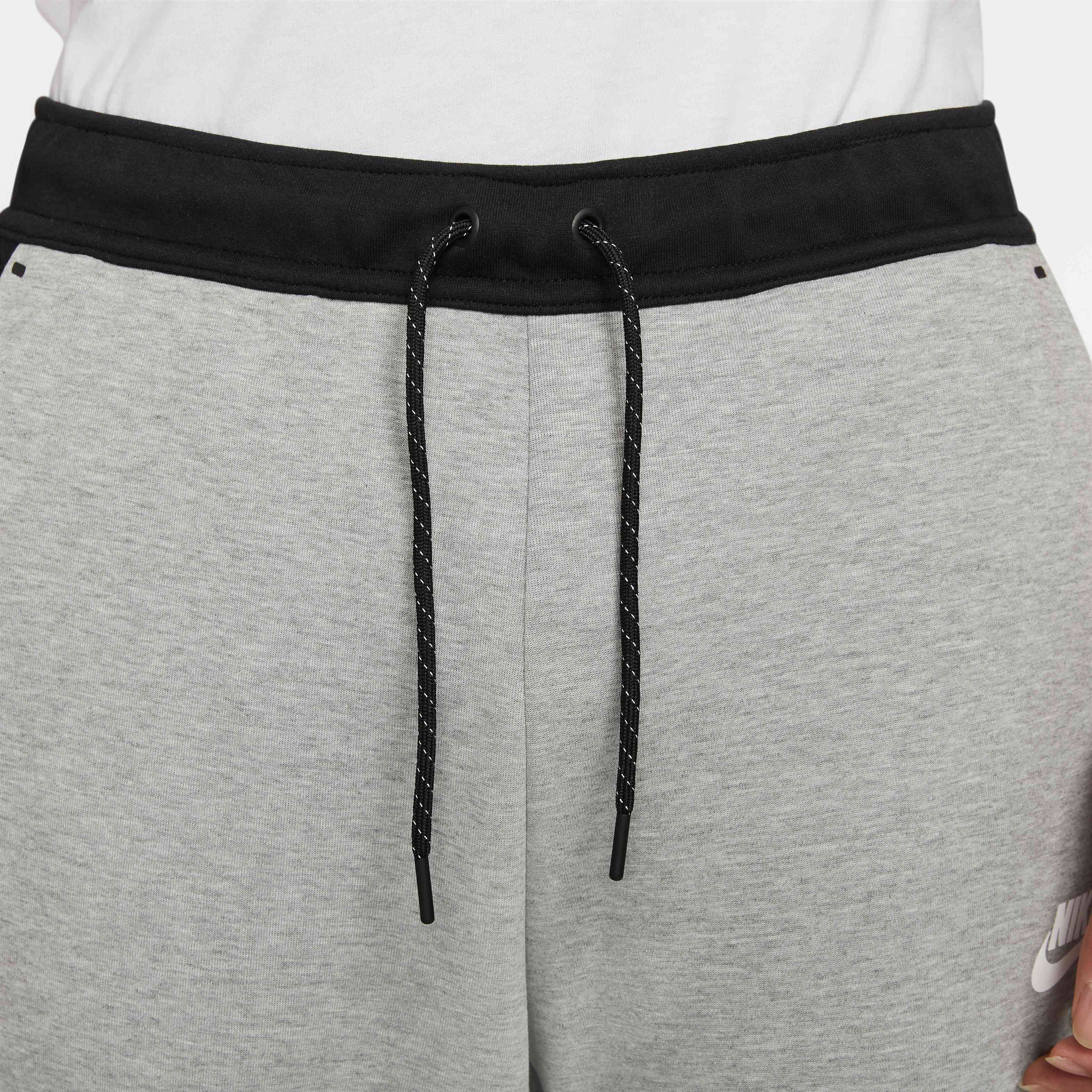 Nike Sportswear Tech Fleece image number 3