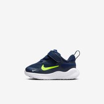 Nike Revolution 7