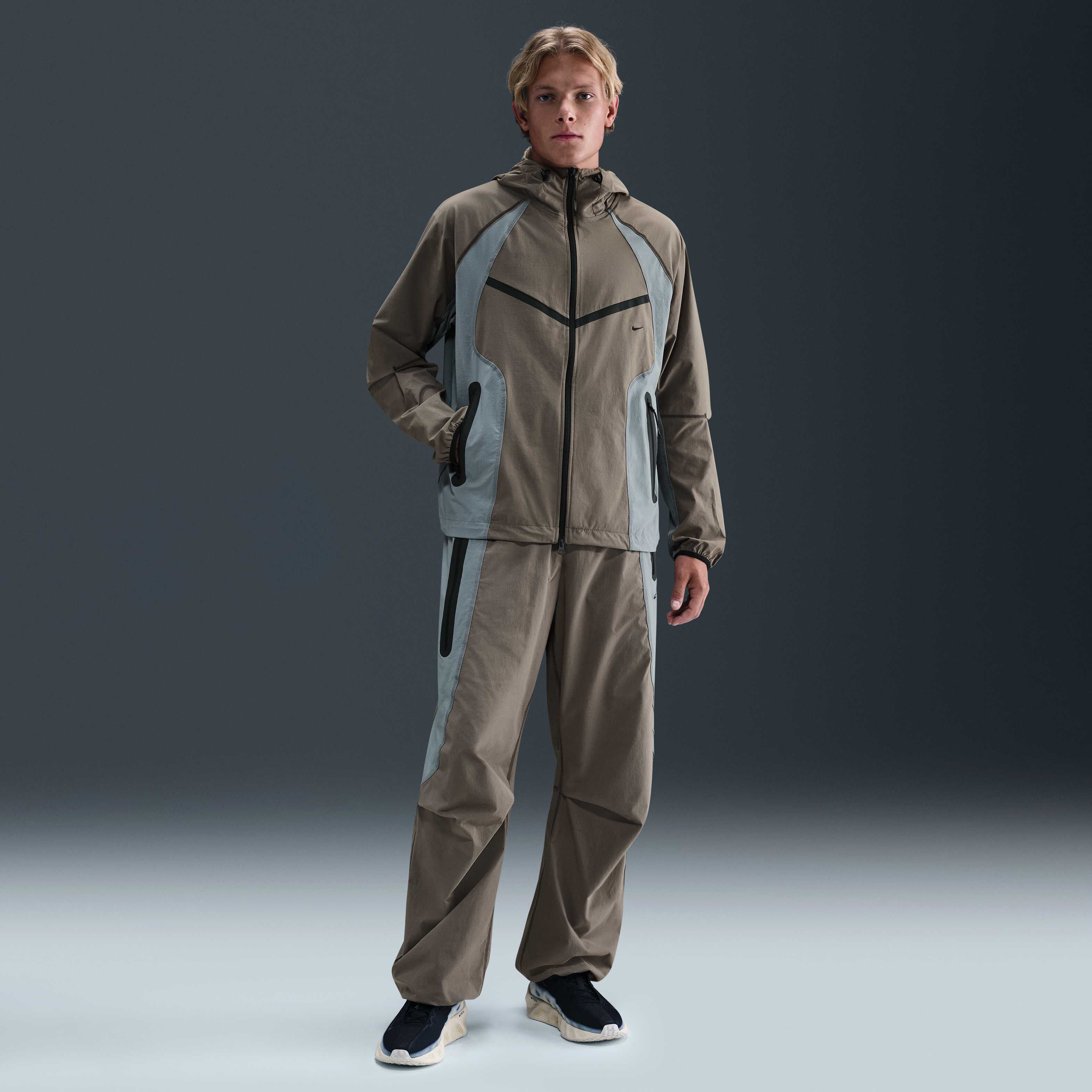 نايكي تك image number 3