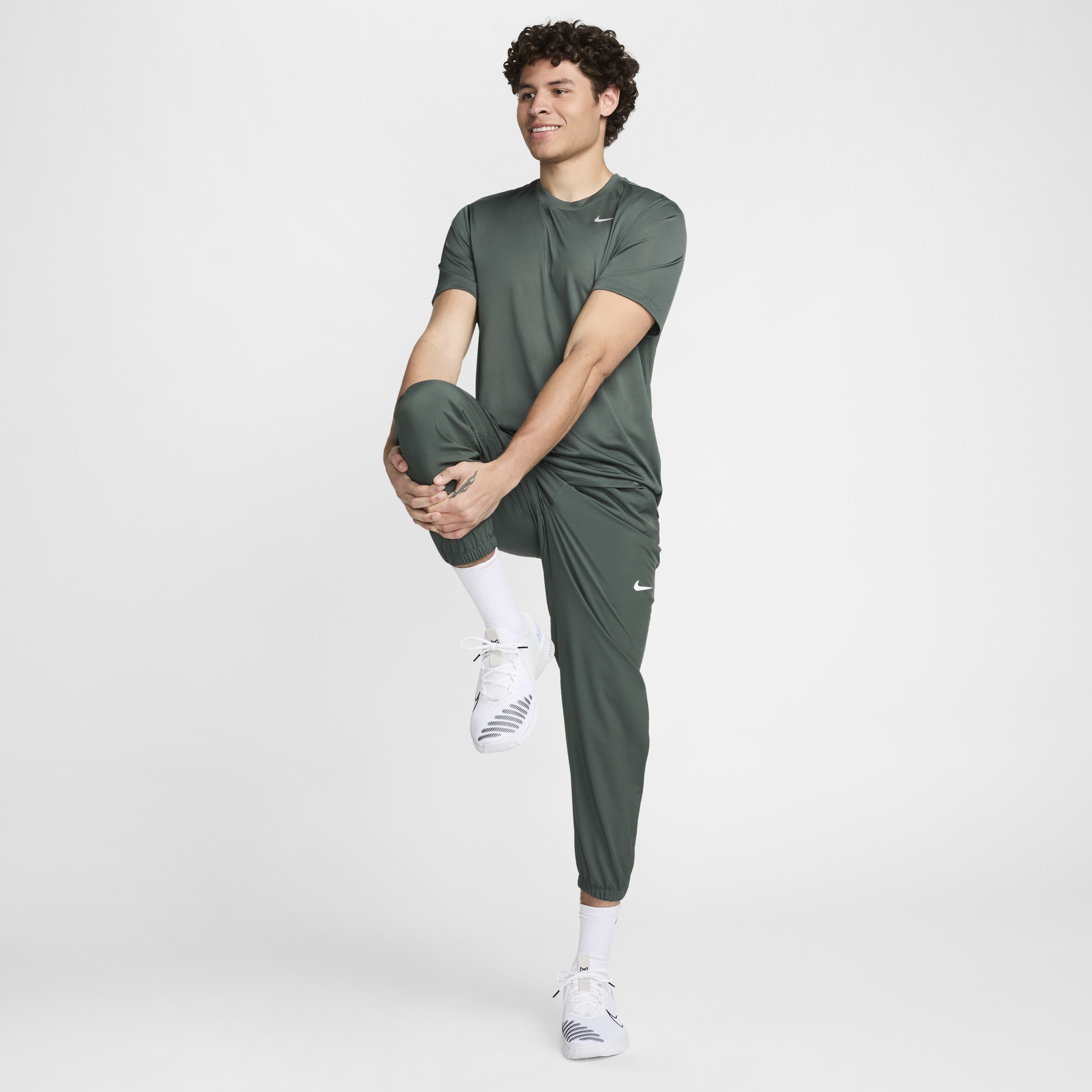 Nike legend dri fit pants shop