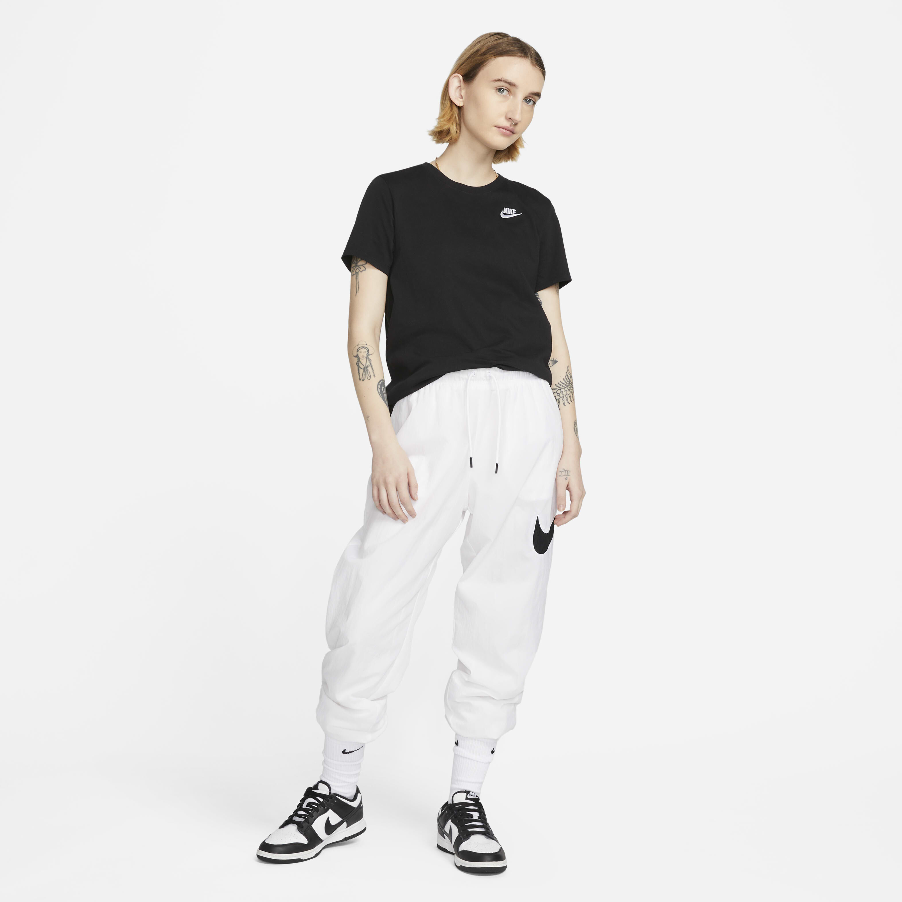 نايكي سبورتسوير كلوب ايسنشالز image number 3