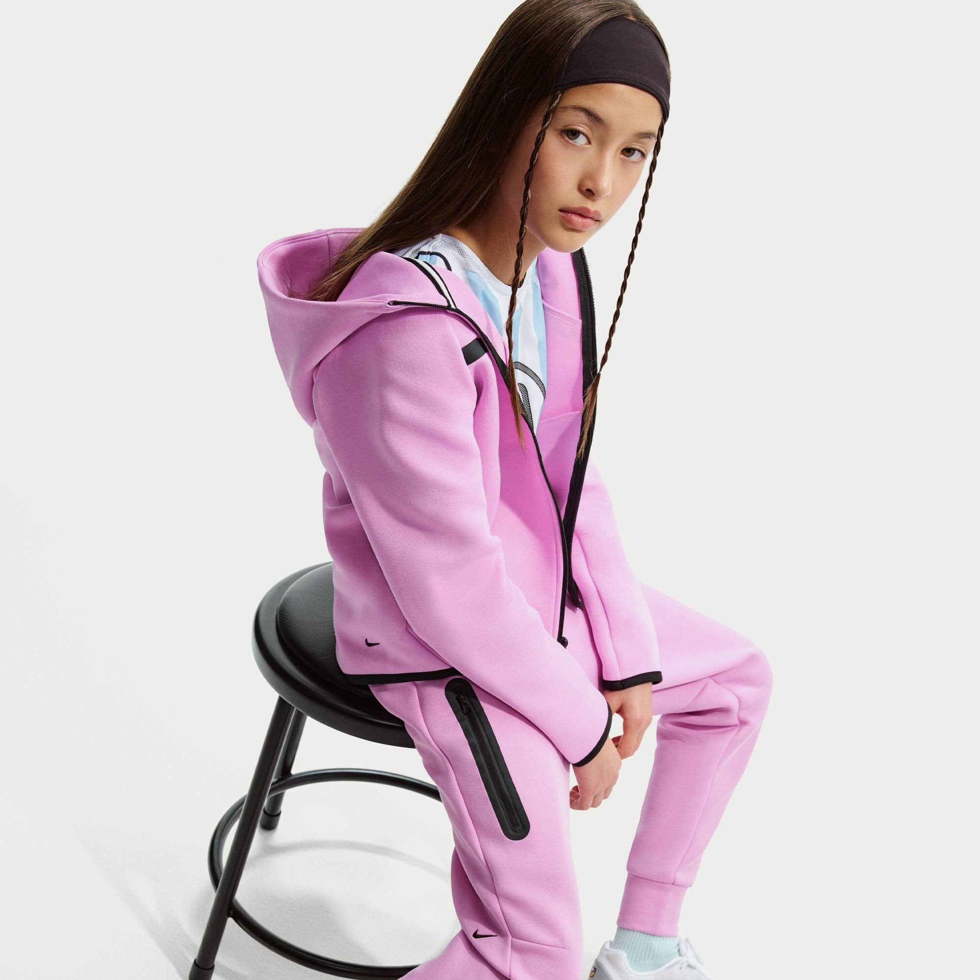 Nike Sportswear Tech Fleece image number 4