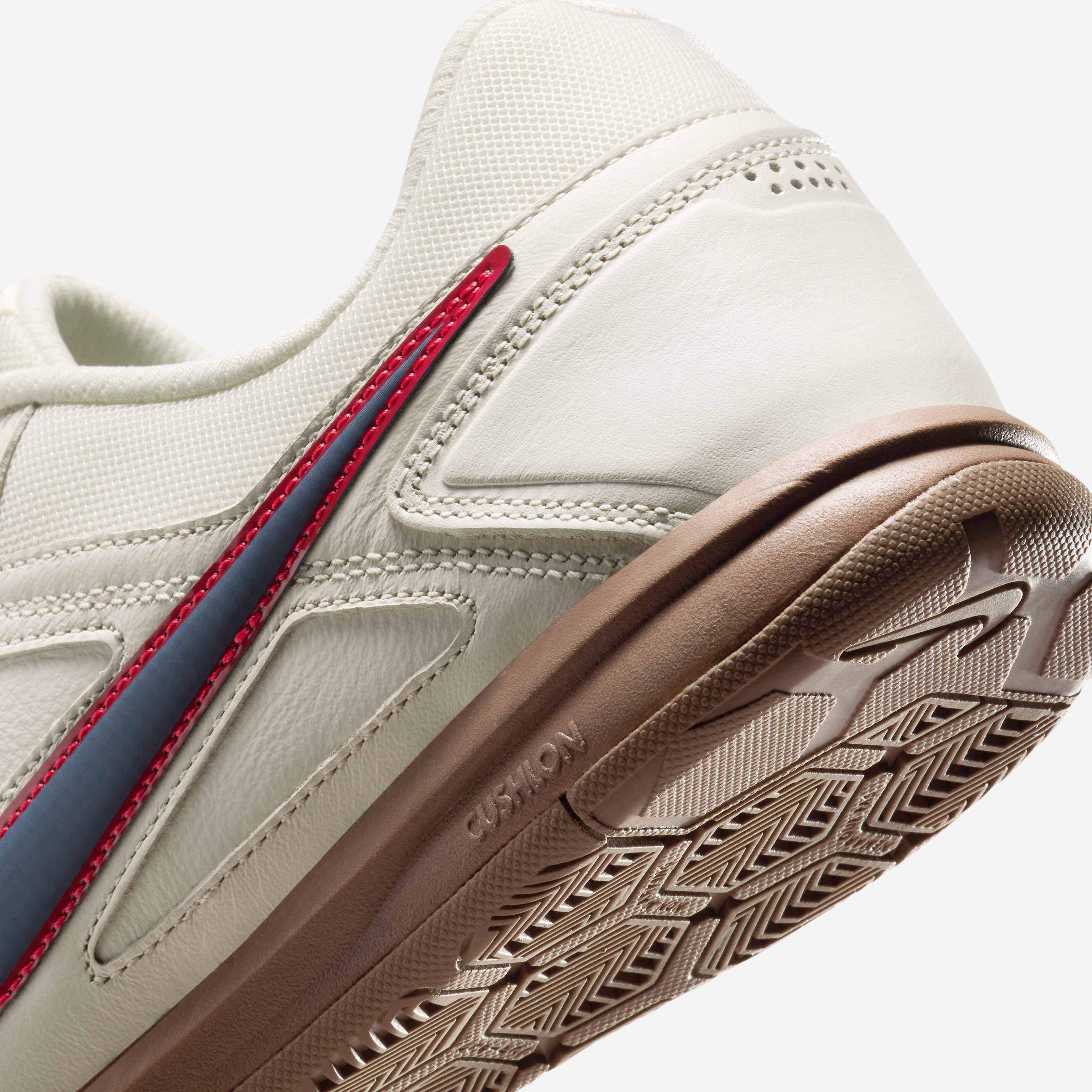 نايكي جاتو image number 7