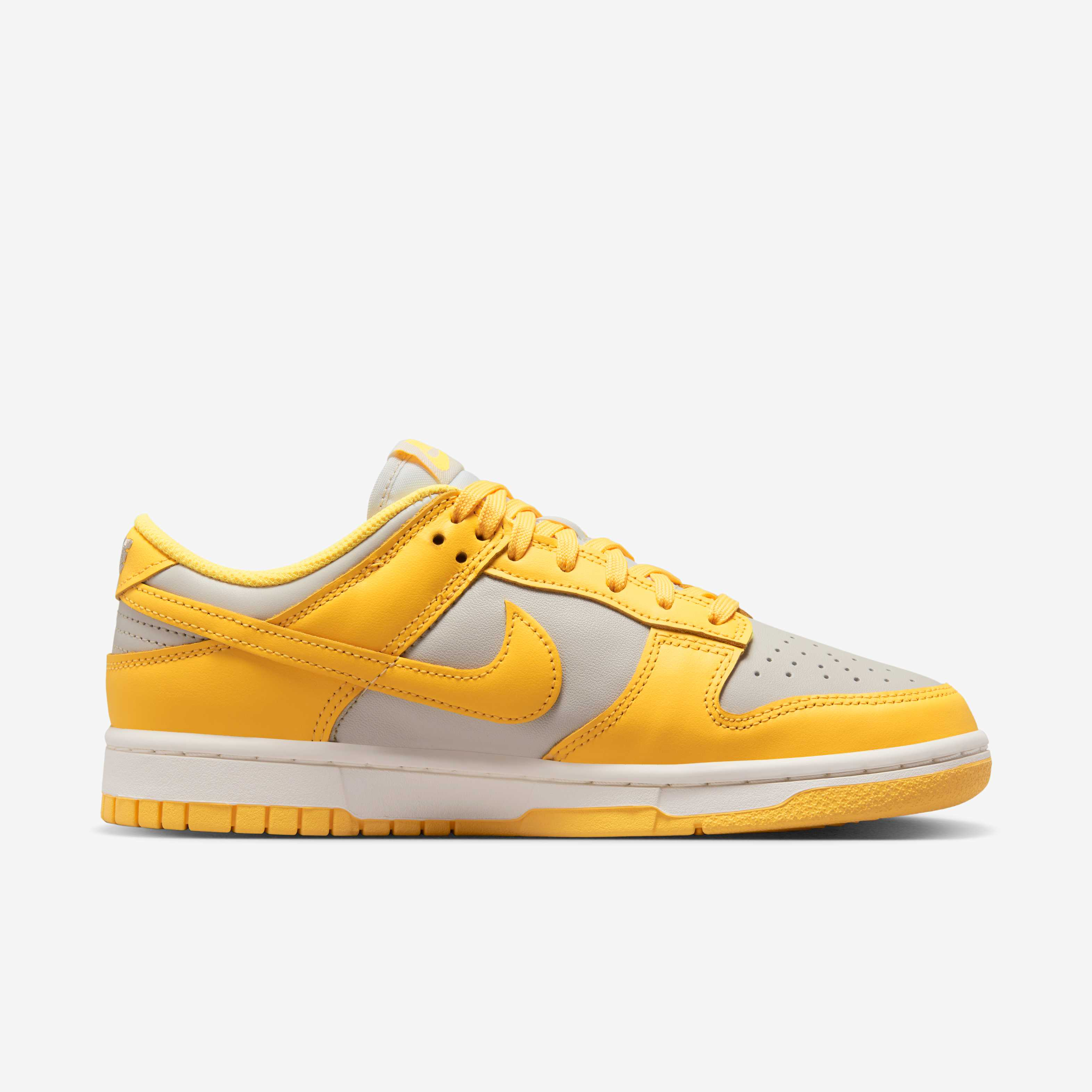 Nike Dunk Low image number 2