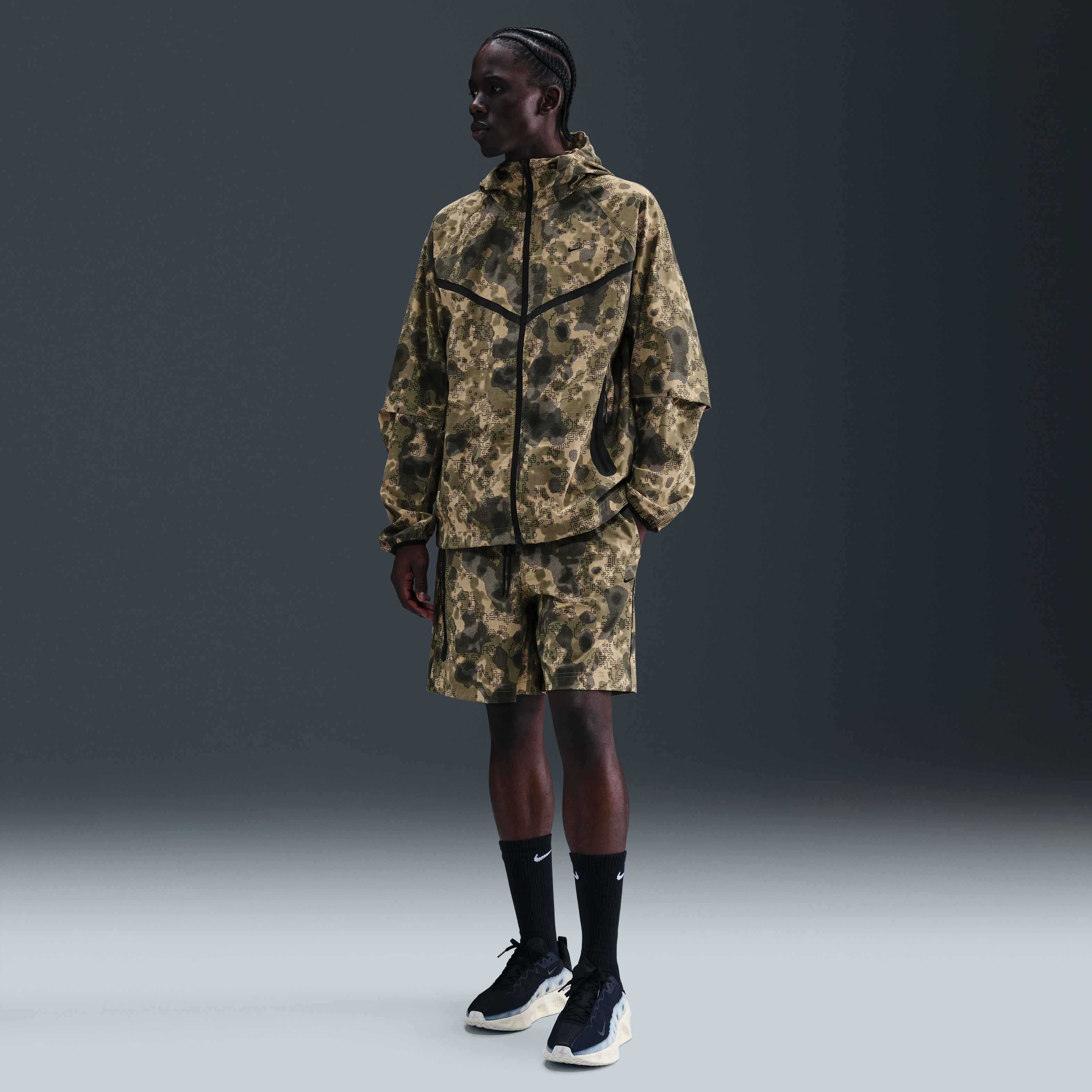 نايكي تك image number 0