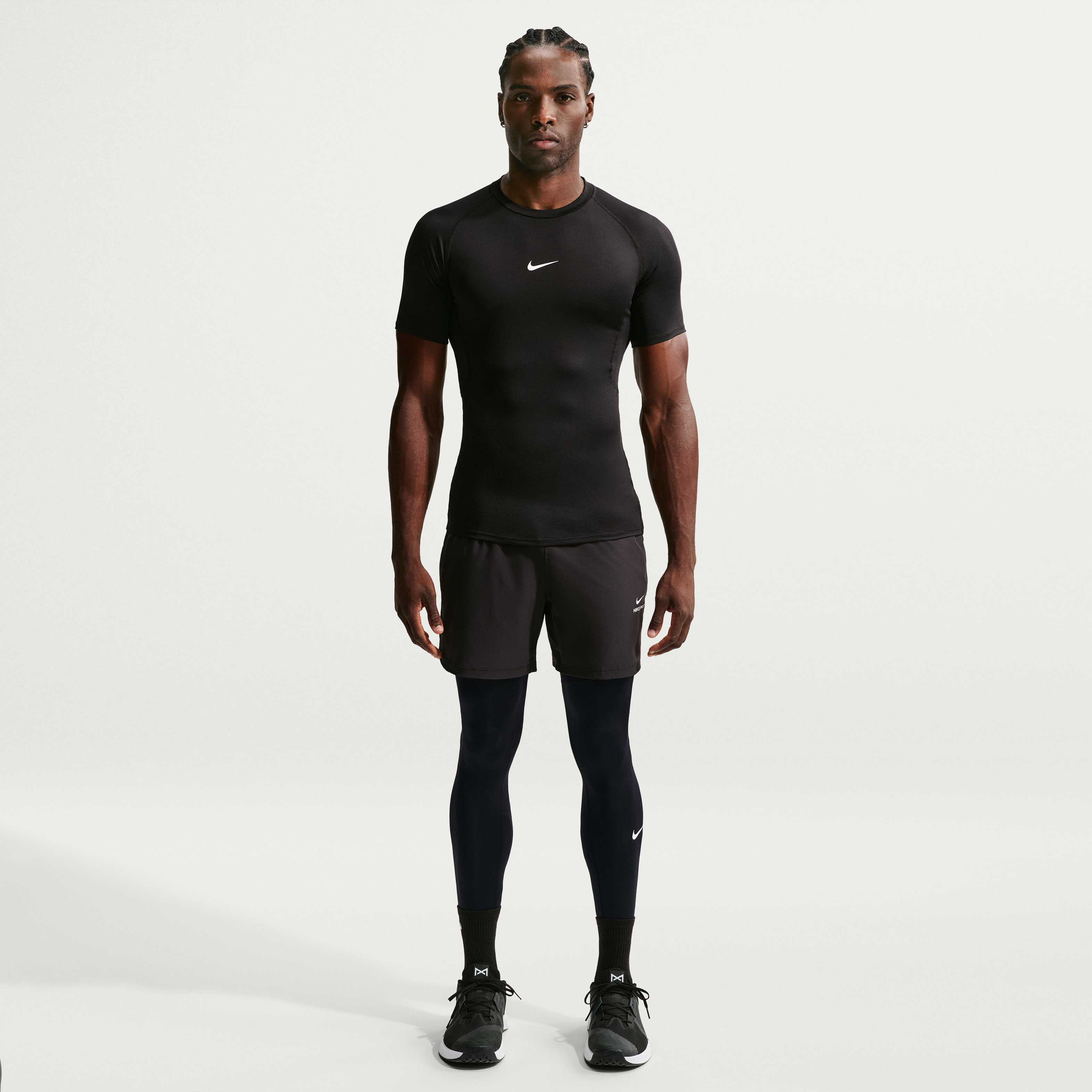 Nike Pro image number 5