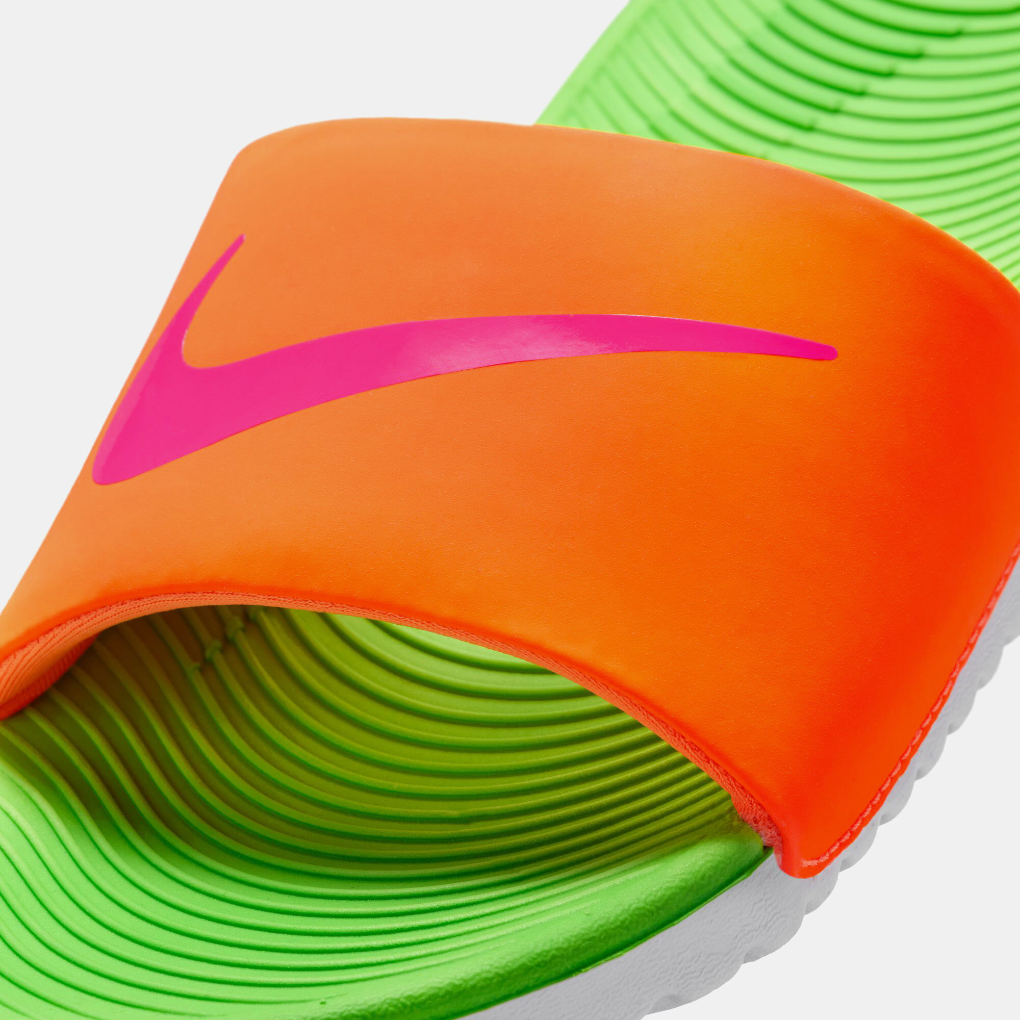 نايكي كاوا image number 8