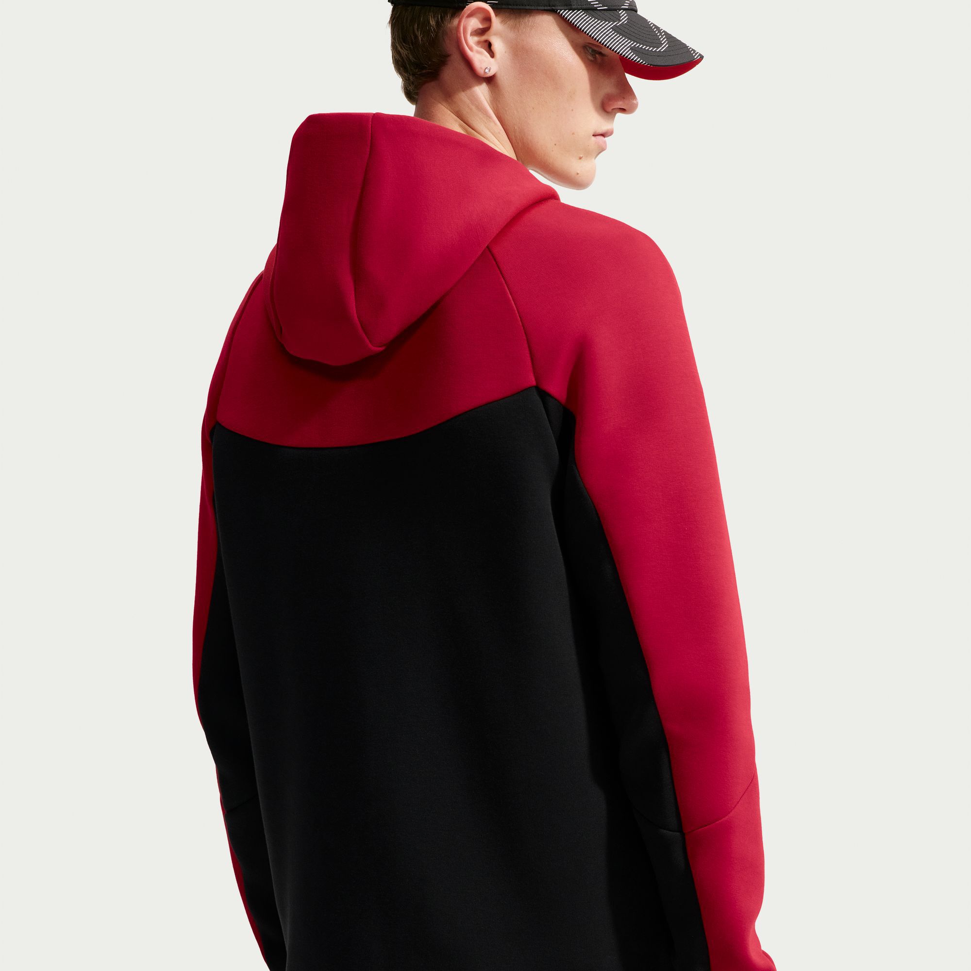 Nike Tech image number 3