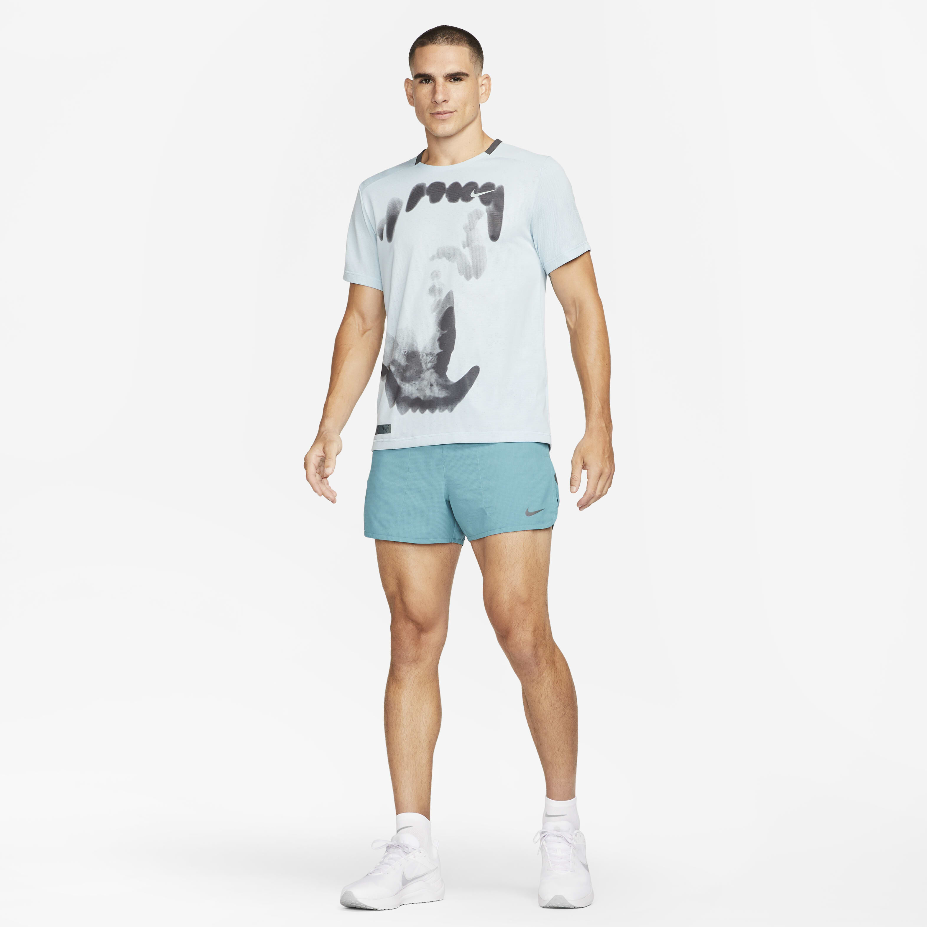 Nike Dri-FIT ADV Run Division image number 9