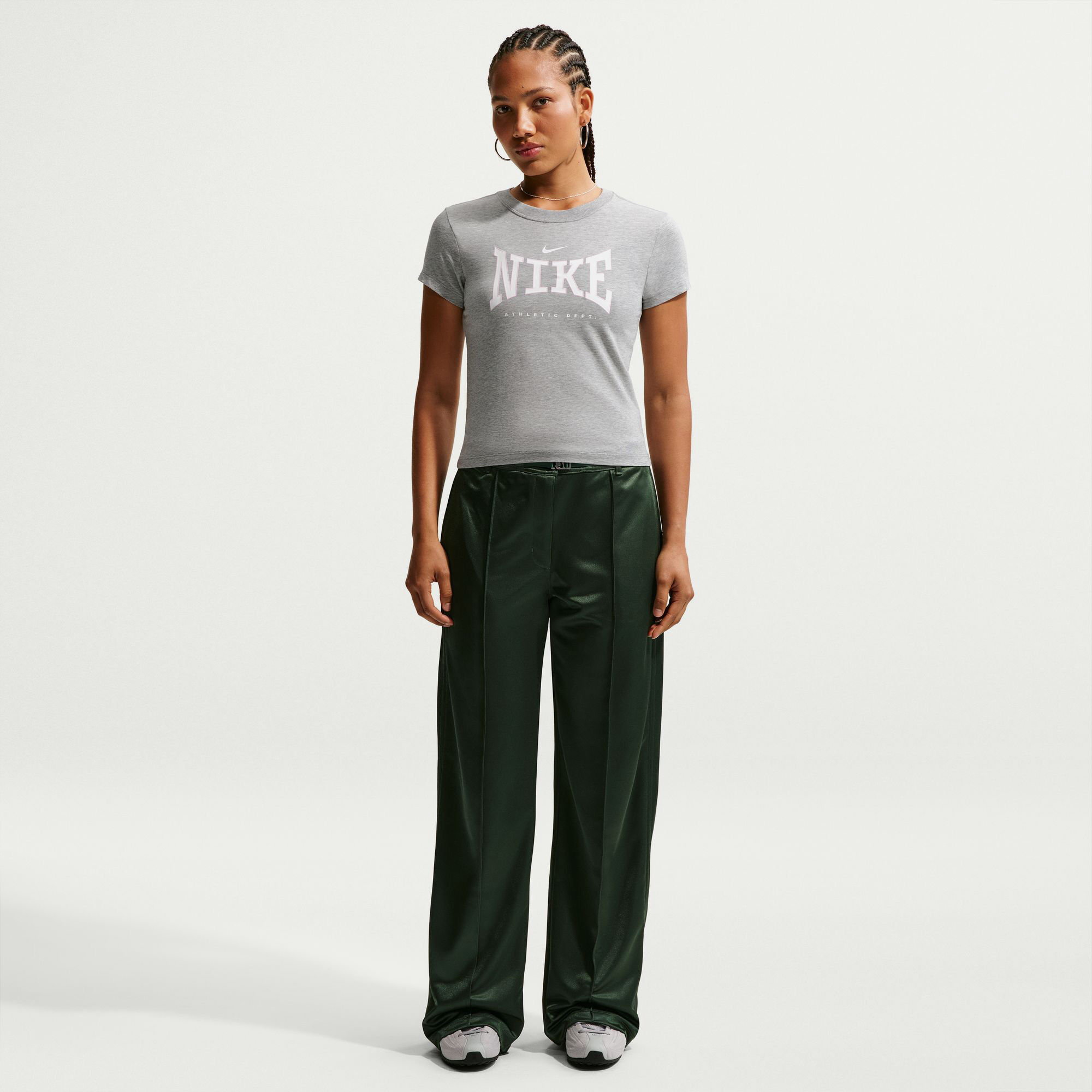 نايكي سبورتسوير image number 0