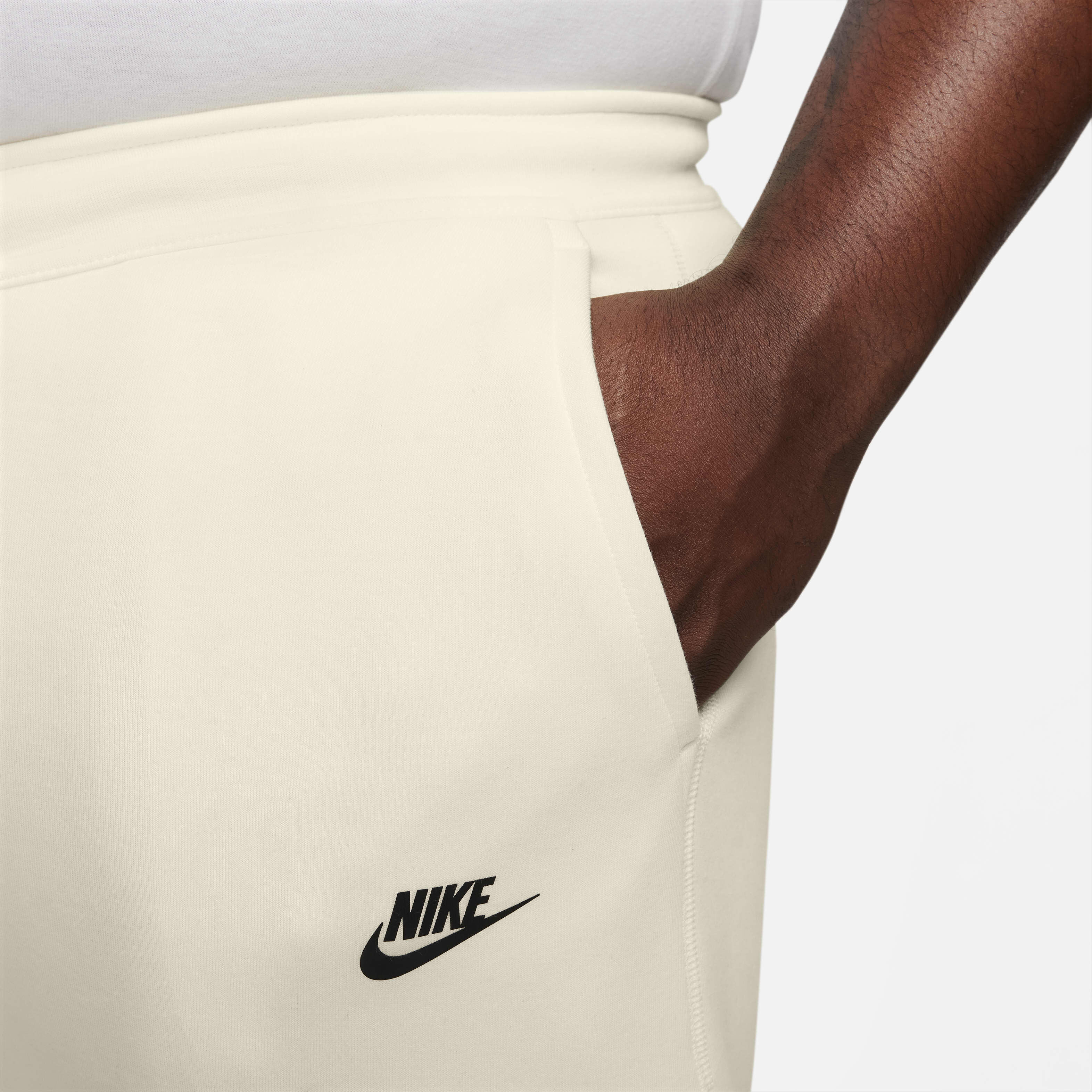 Nike Sportswear Tech Fleece image number 13