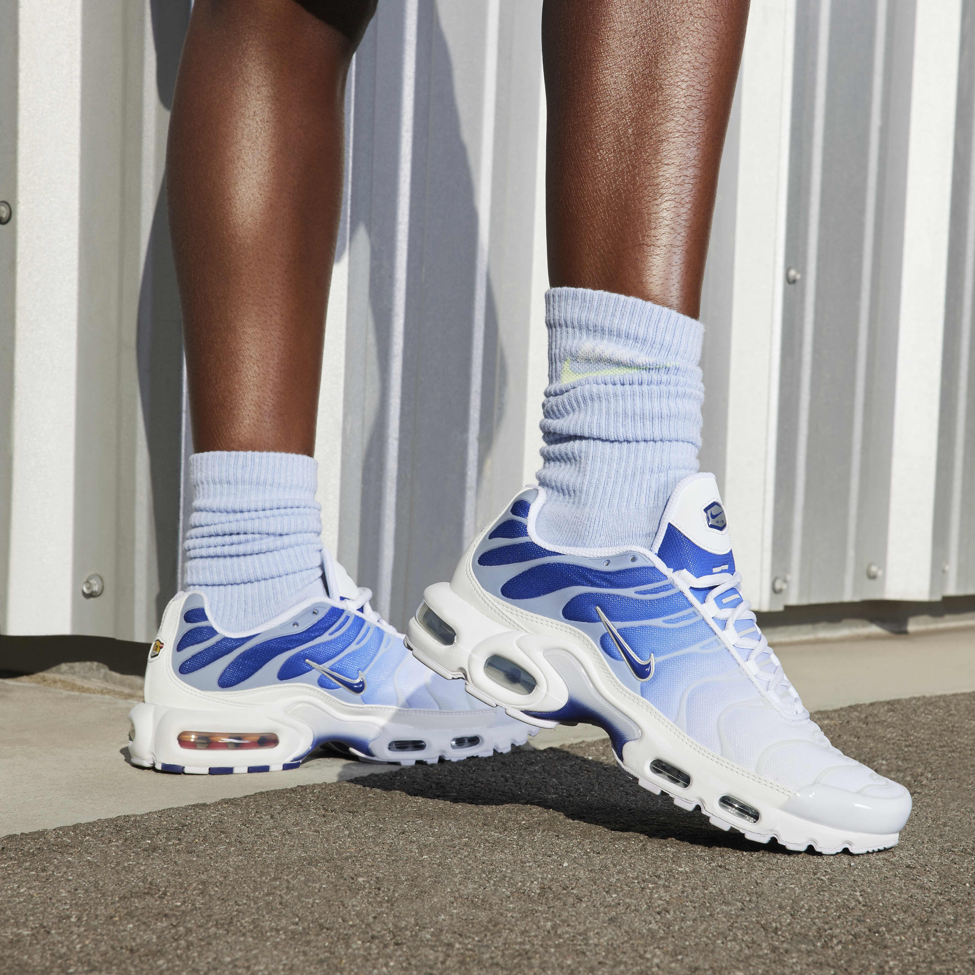 Blue nike air max plus womens on sale