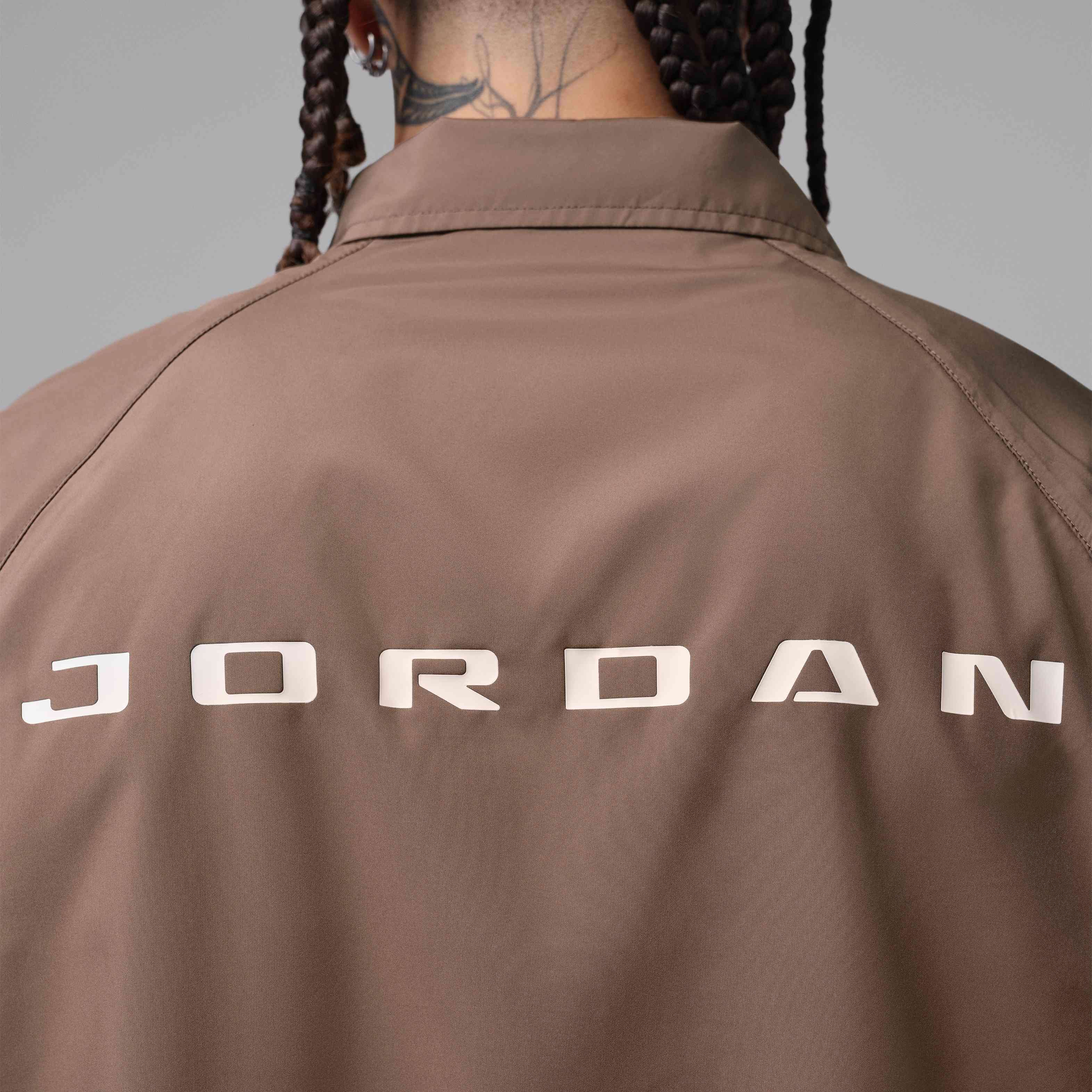 Jordan Brooklyn image number 4