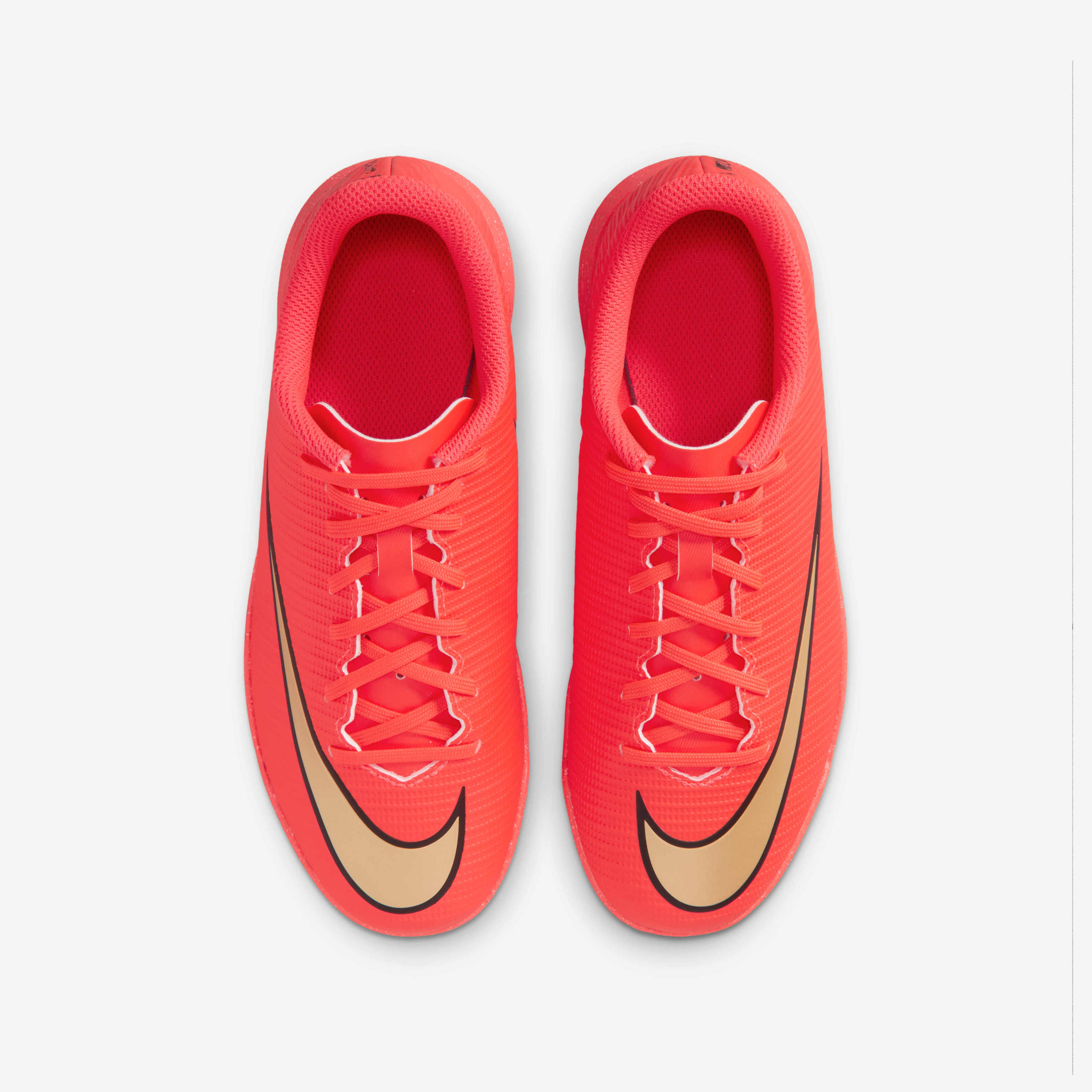Nike Jr. Mercurial Vapor 17 Club image number 3