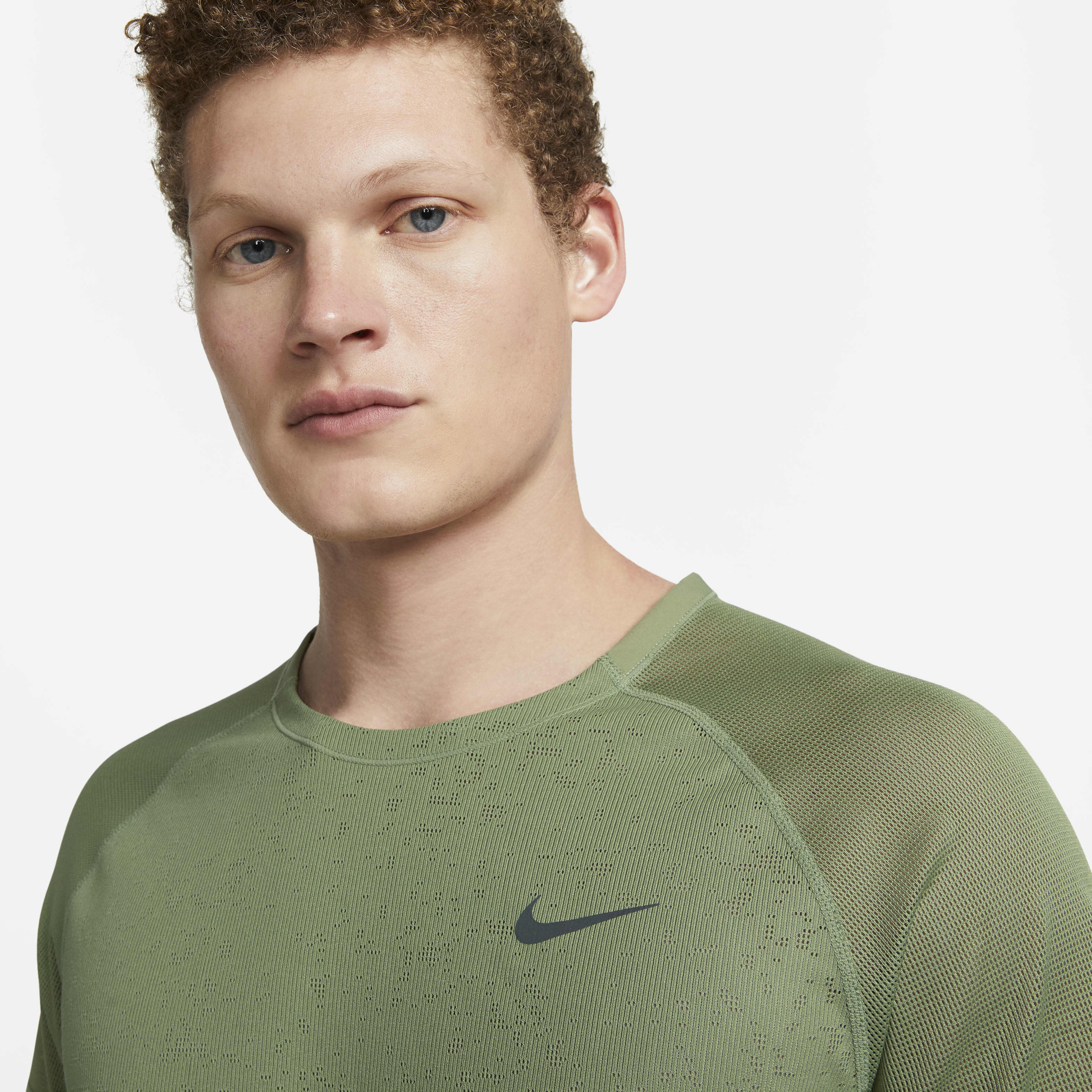 Nike Dri-FIT ADV Run Division TechKnit image number 2