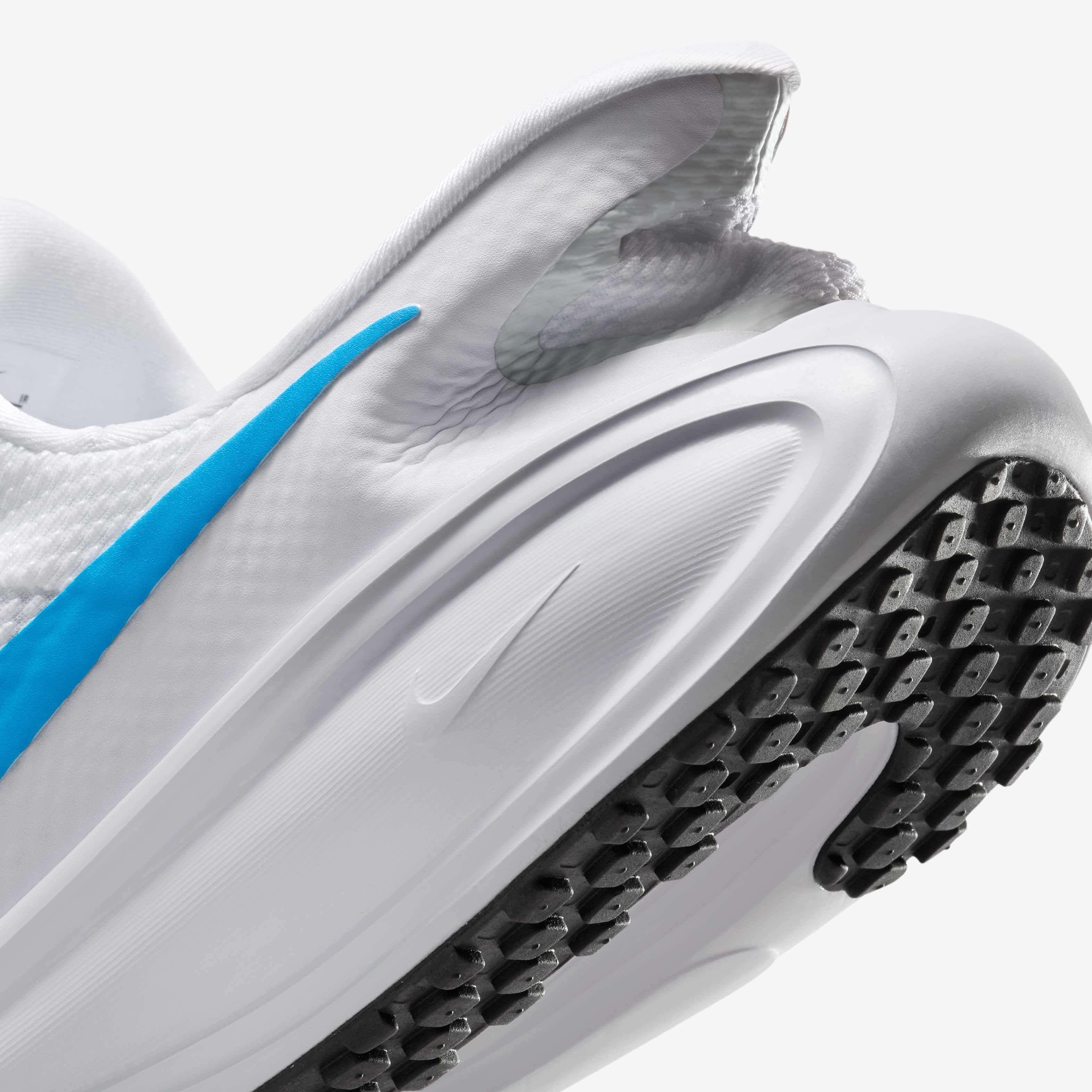 Nike Revolution 8 EasyOn image number 8