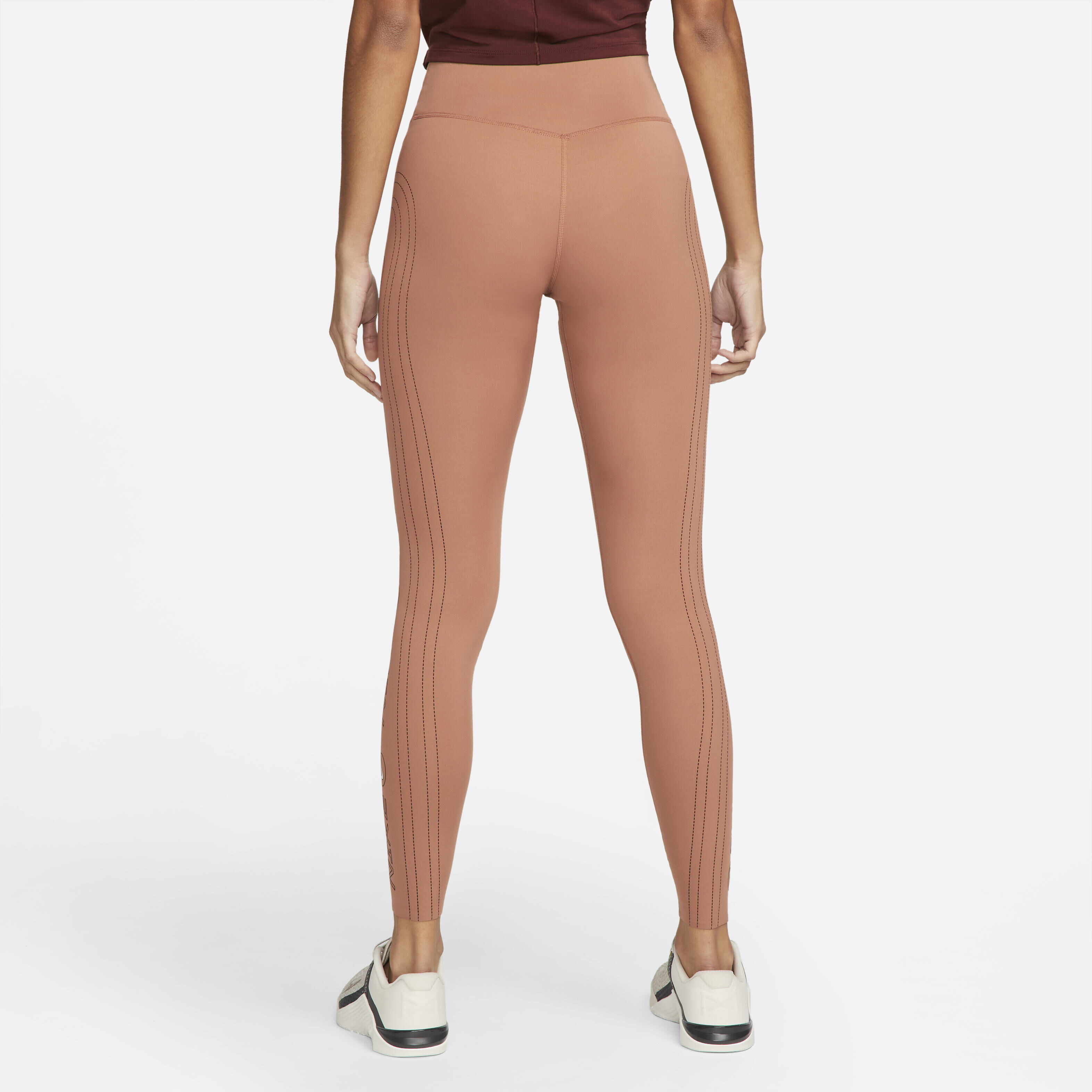 Nike One Luxe Icon Clash image number 1