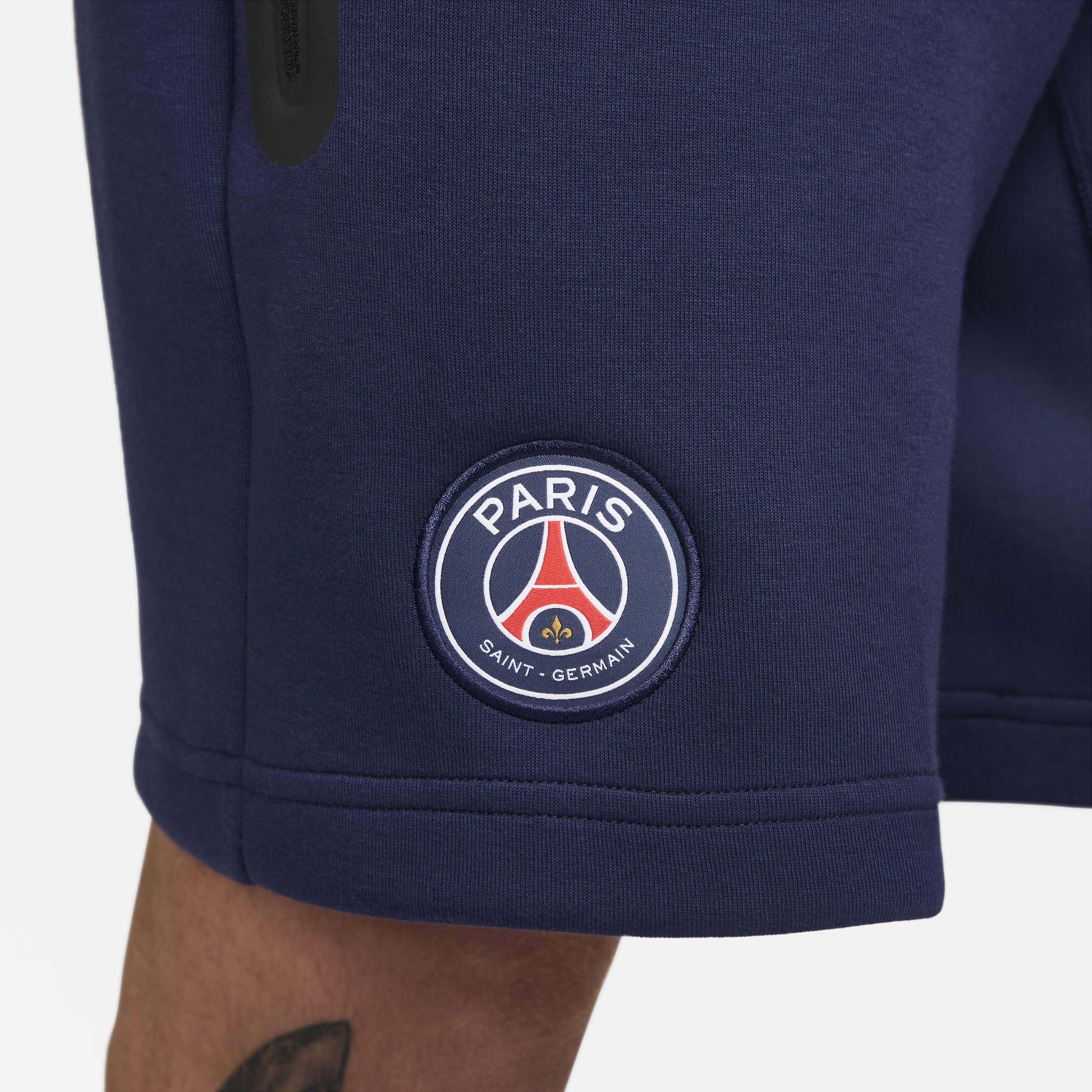 Paris Saint-Germain Tech Fleece image number 6