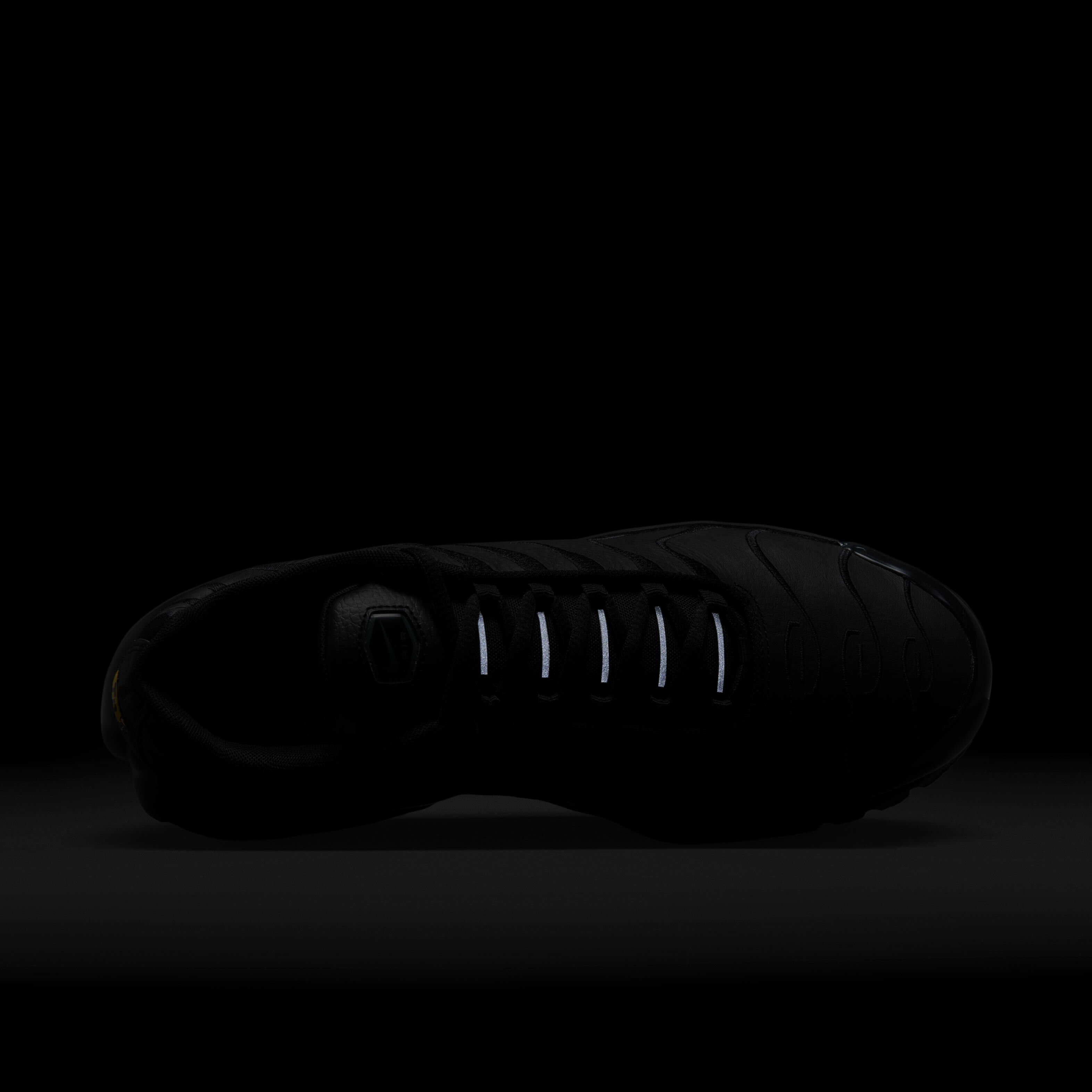 Nike Air Max Plus image number 9