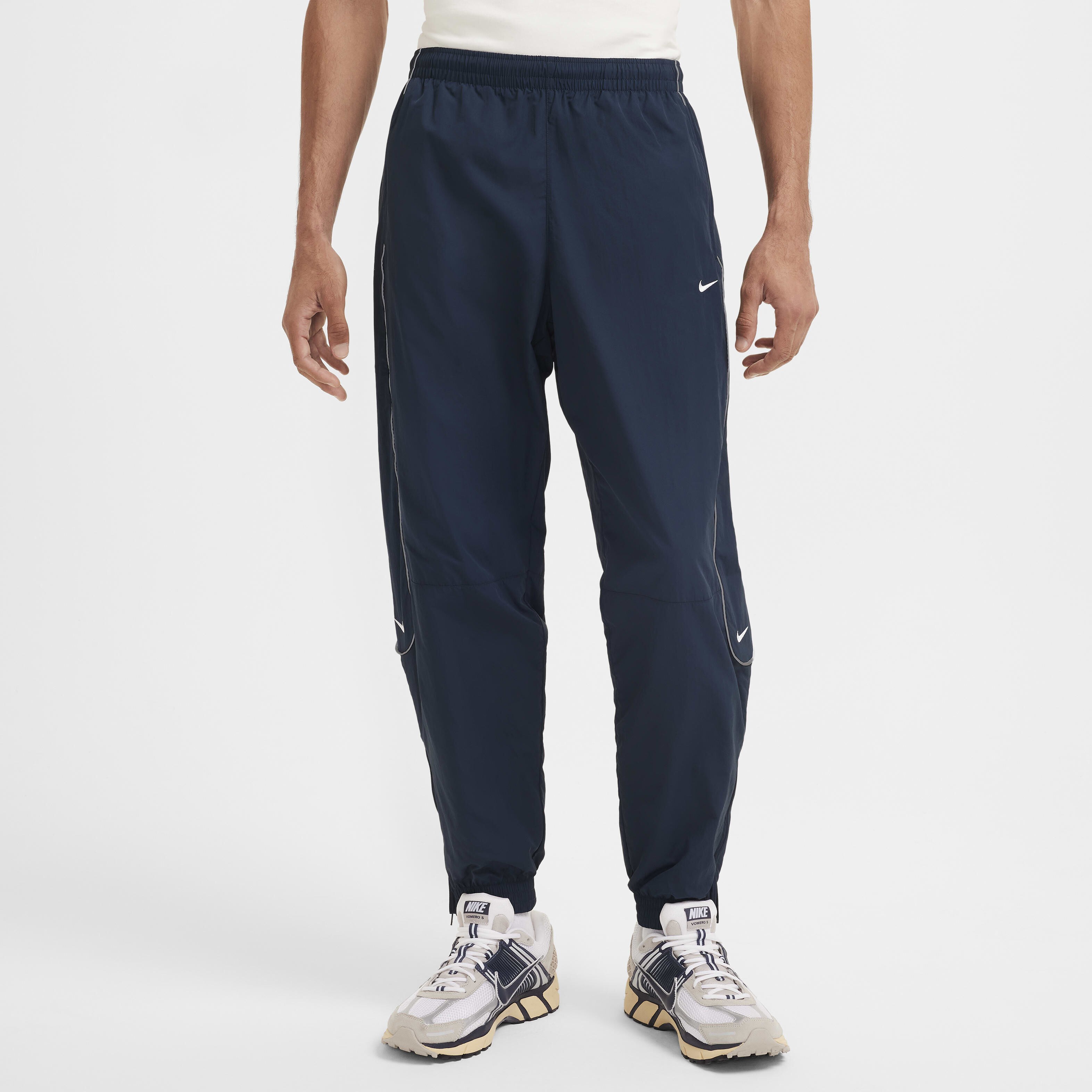 Nike Solo Swoosh image number 0